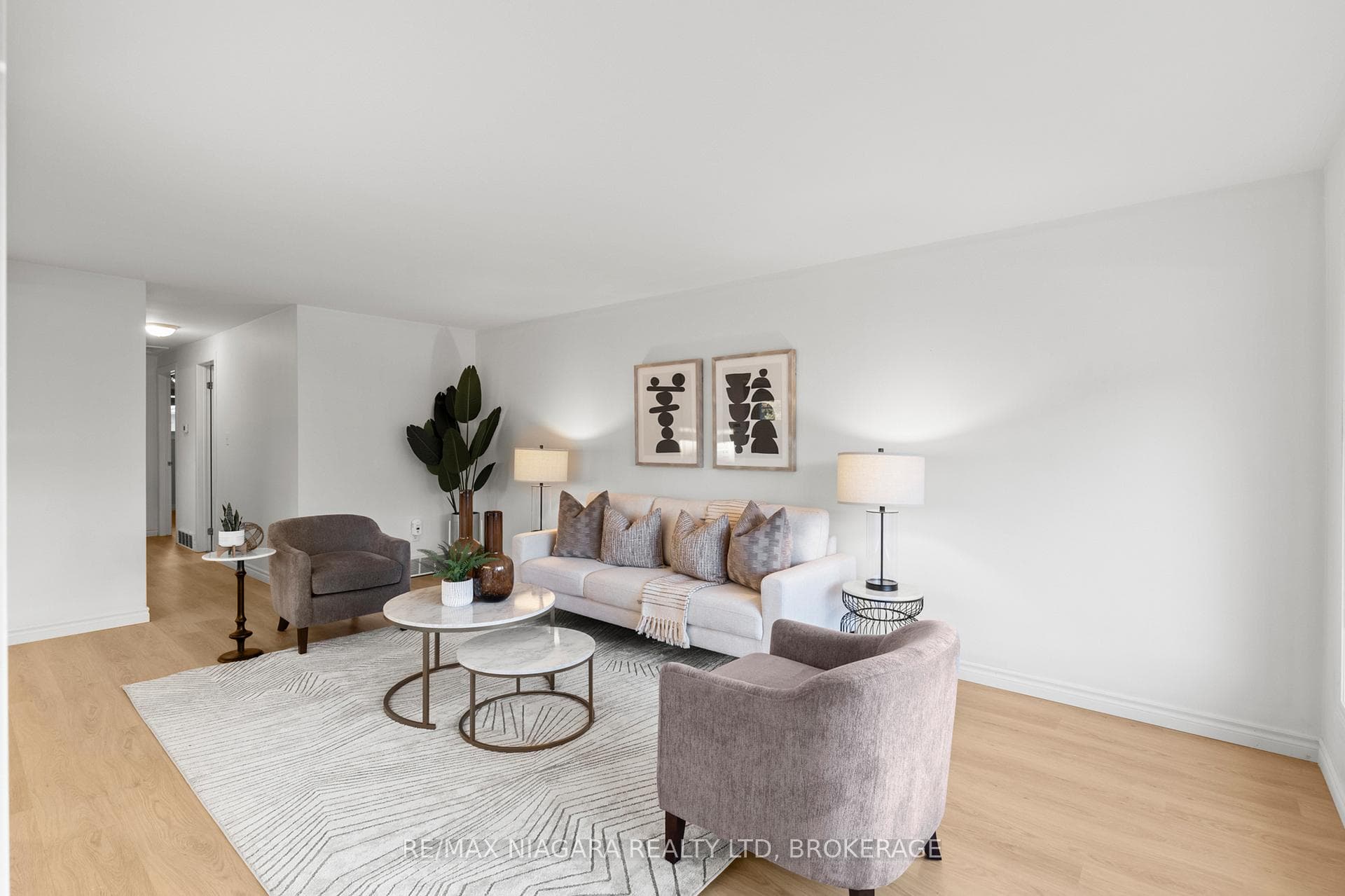 192 Dorchester Boulevard photo 15