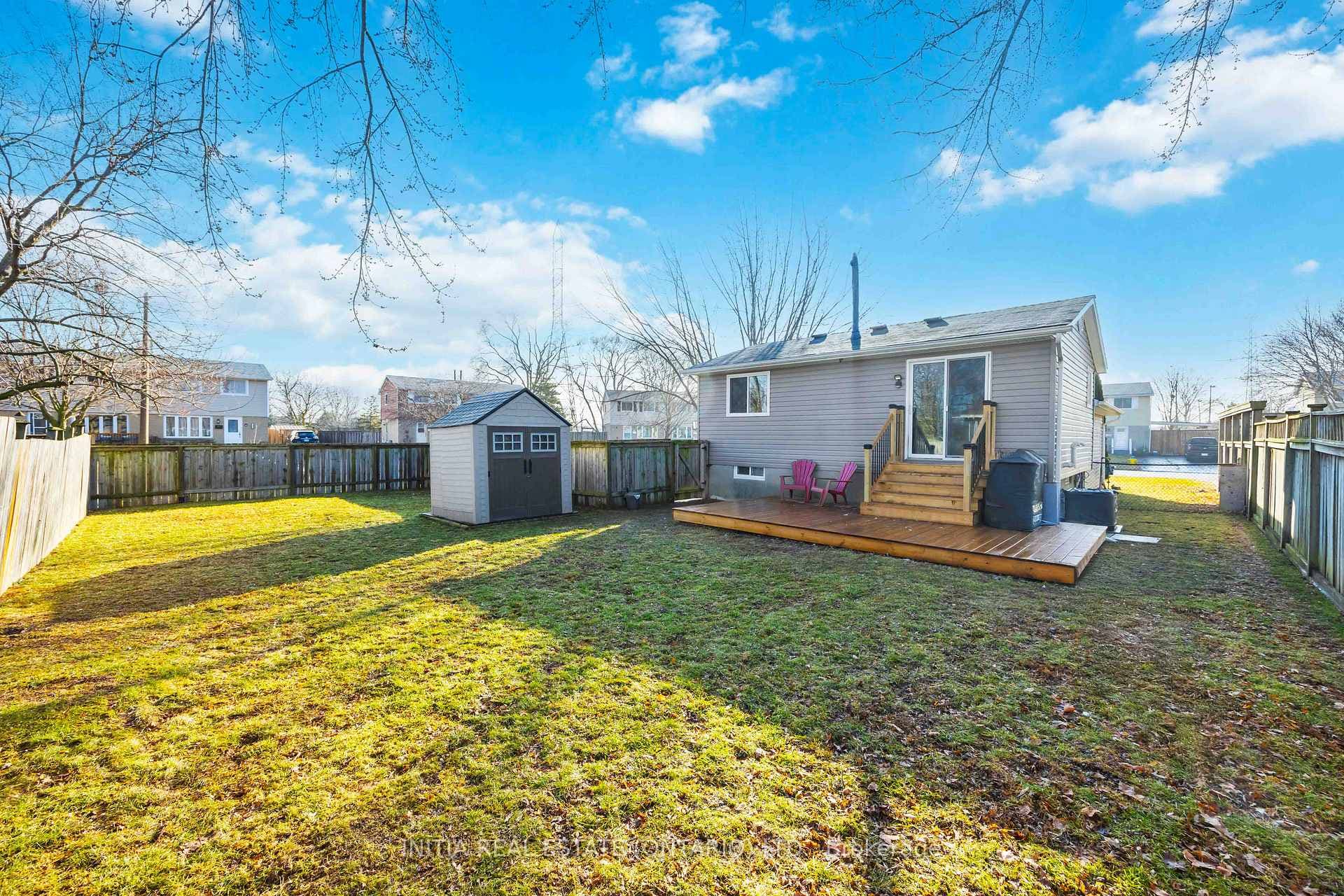 1178 Overlea Crescent photo 28