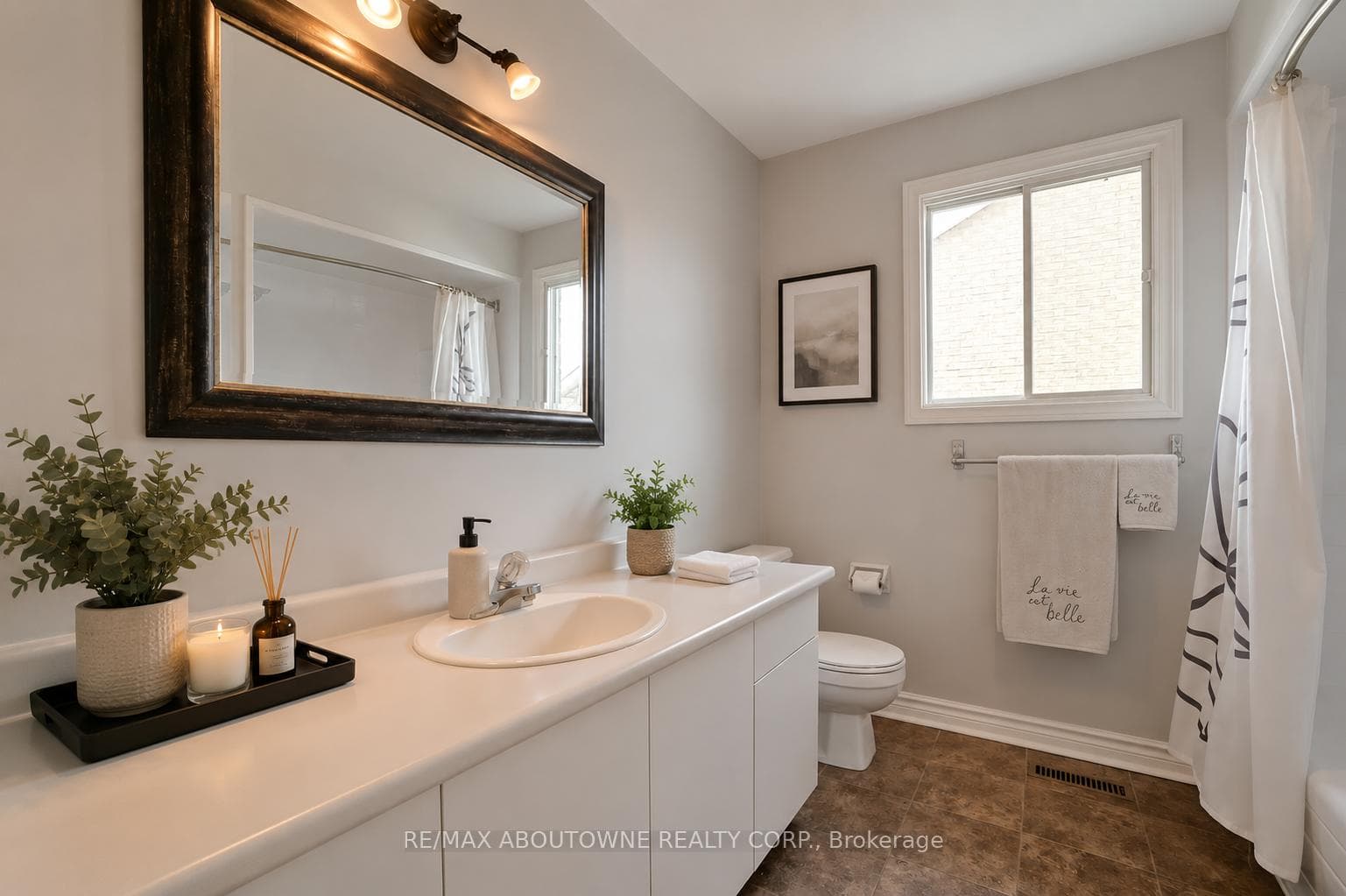 1284 Creekside Drive Unit Main Unit photo 16
