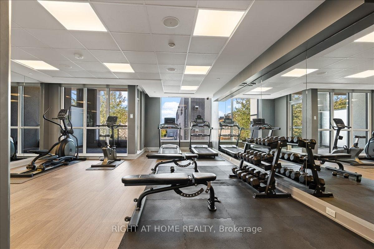 8 Trent Avenue Unit 210 photo 24