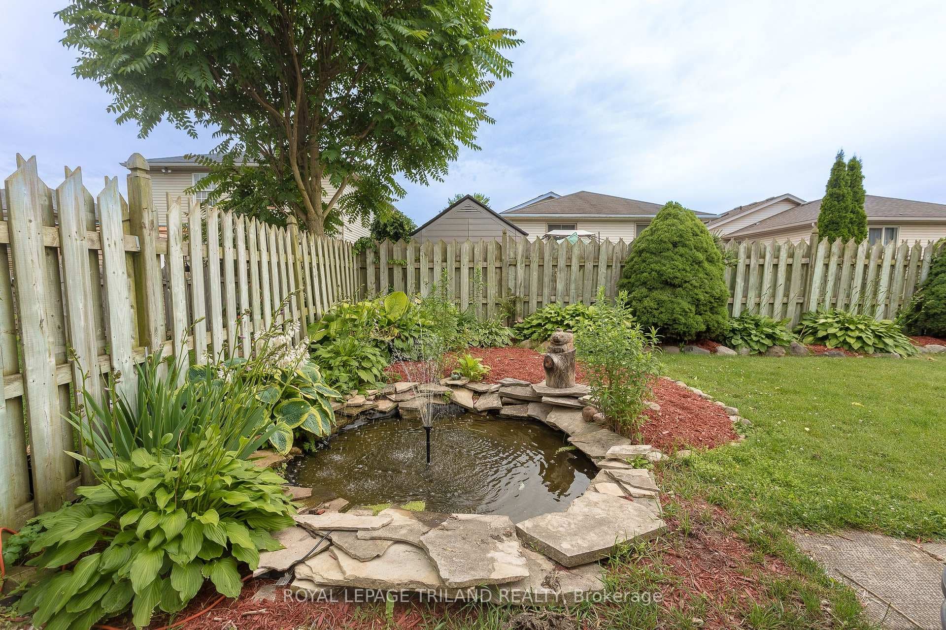 156 Bournemouth Drive photo 33