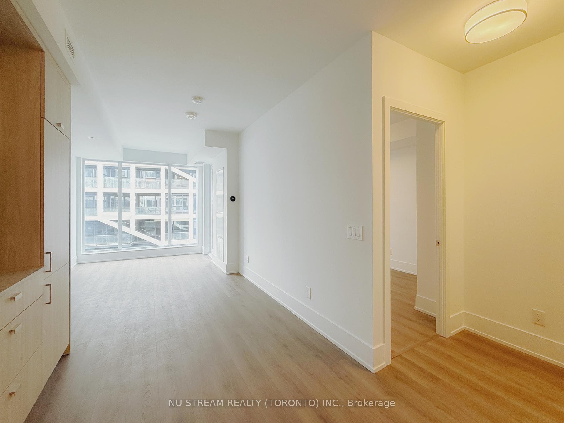 115 Denison Avenue Unit 619 photo 8