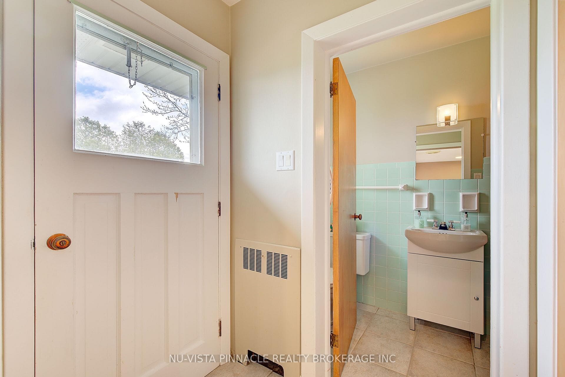 21752 Richmond Street photo 18
