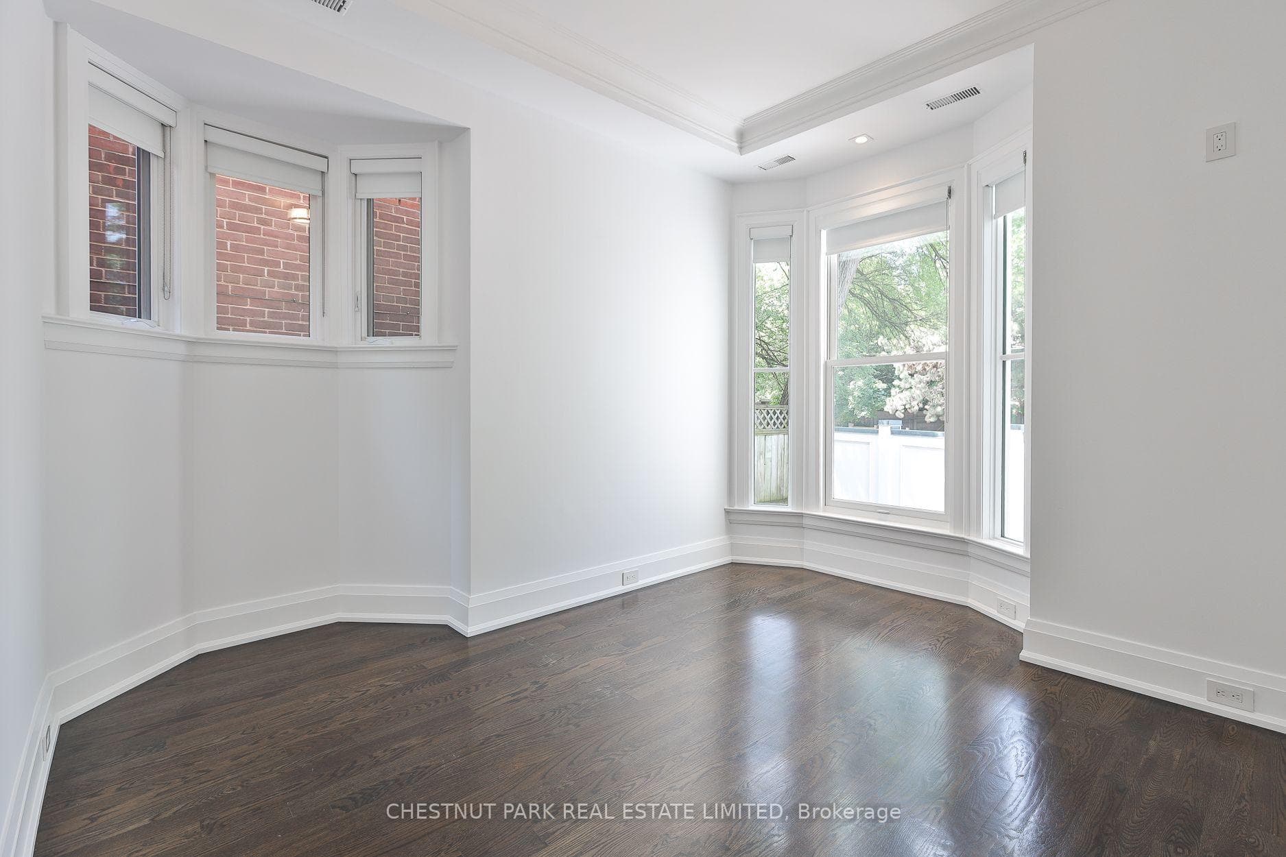 16 Scarth Road Unit 1 photo 23