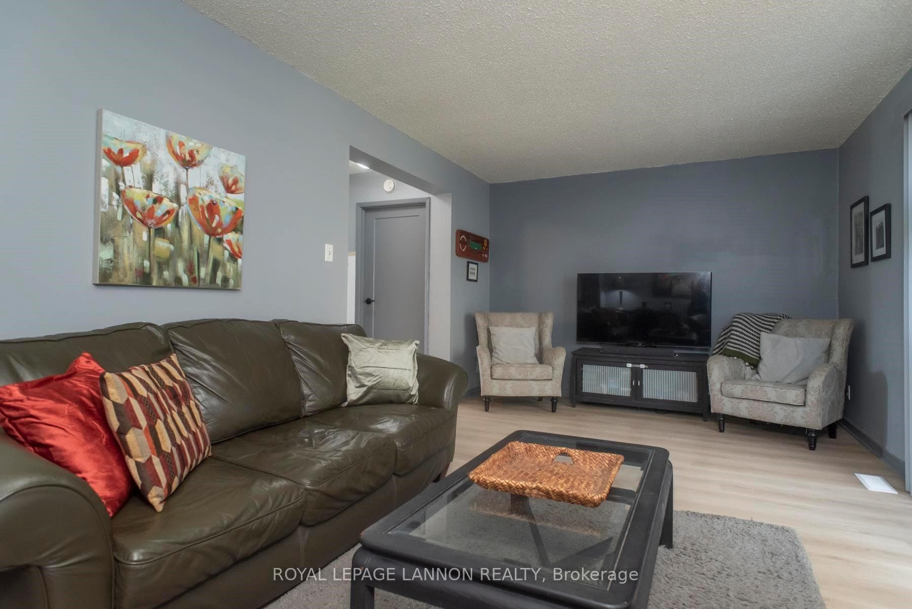 402 Brant St photo 18