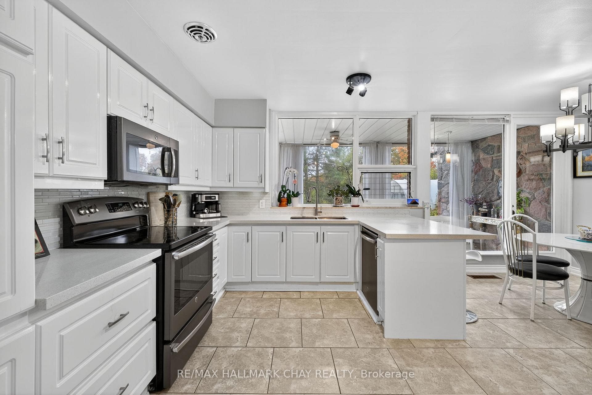 39 Highfield Crescent photo 6