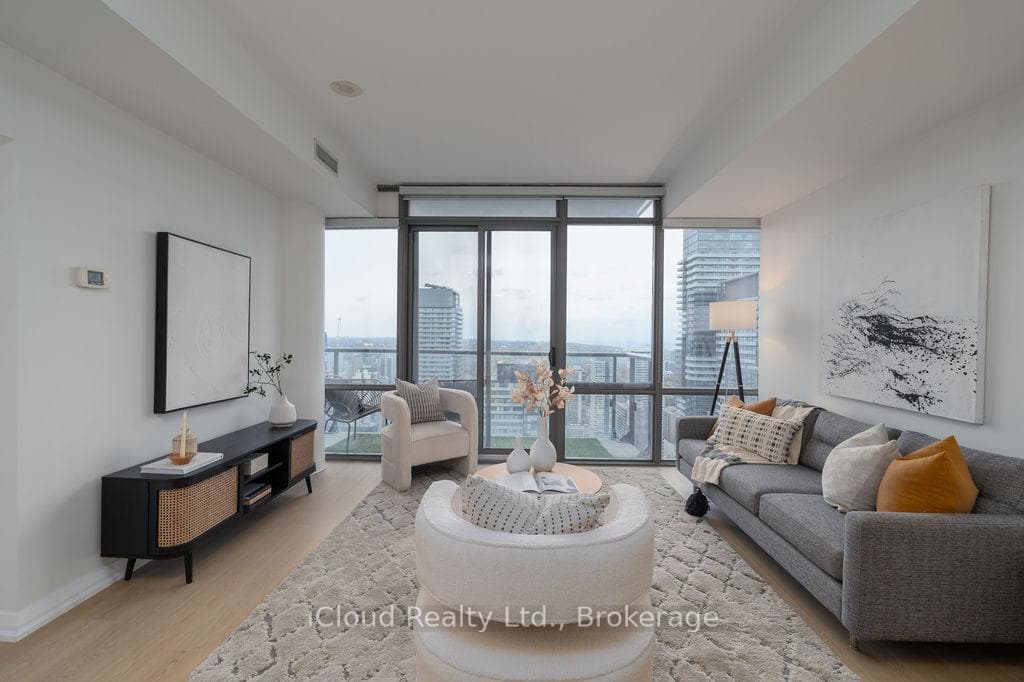 832 Bay Street Unit 4706 photo 14