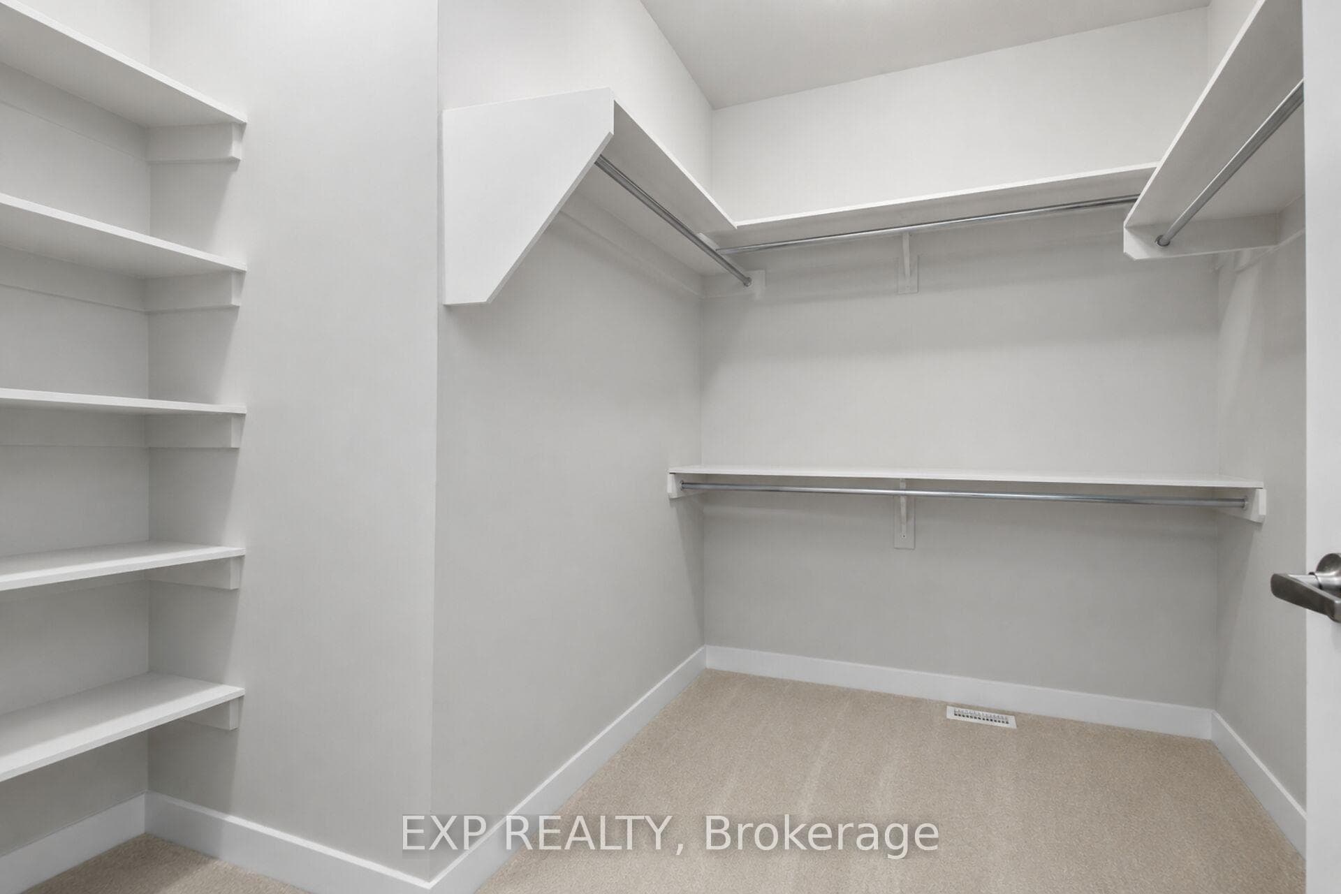 307 Antler Court photo 29