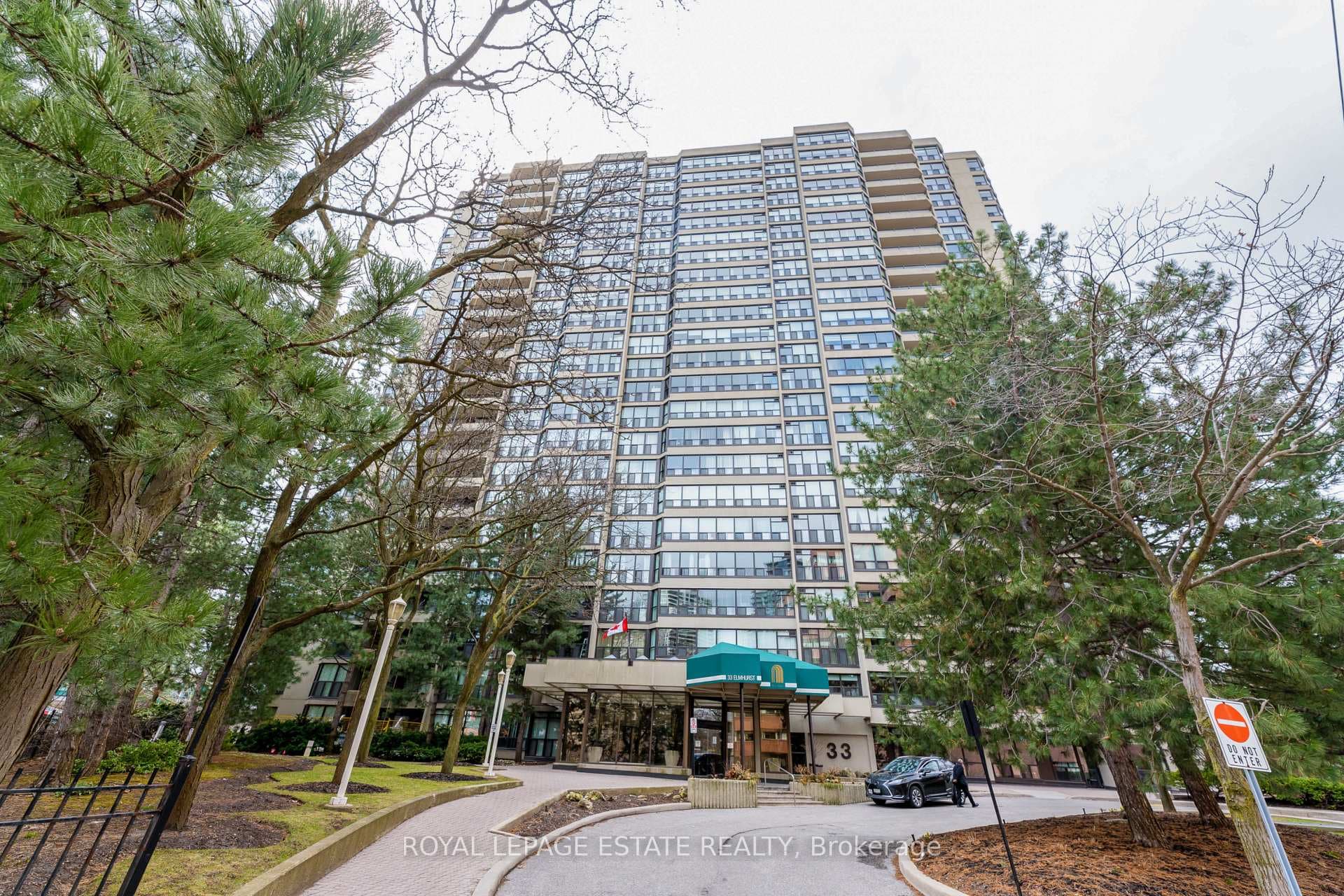 33 Elmhurst Avenue Unit 801 photo 1