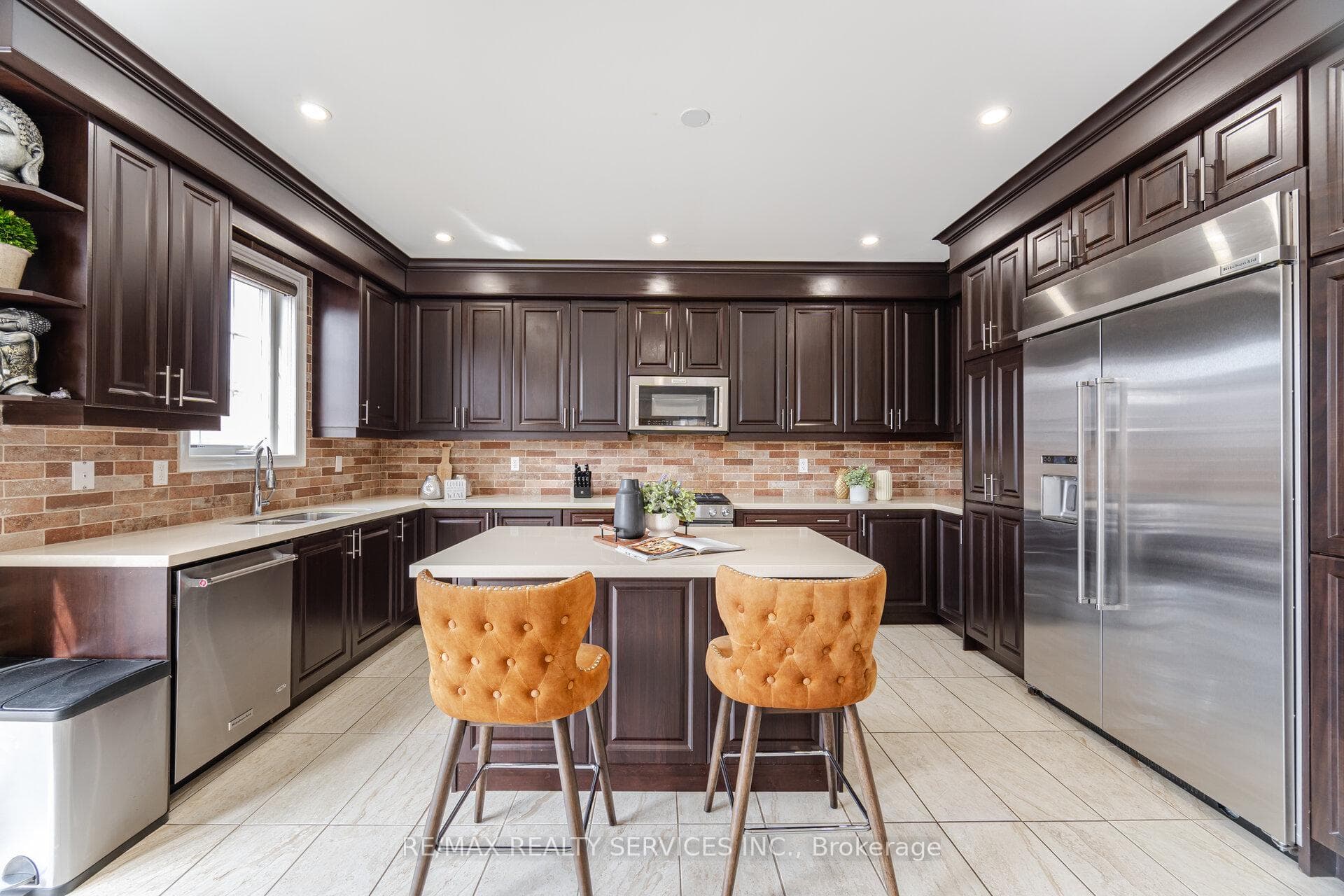 1 Brookwater Crescent photo 16