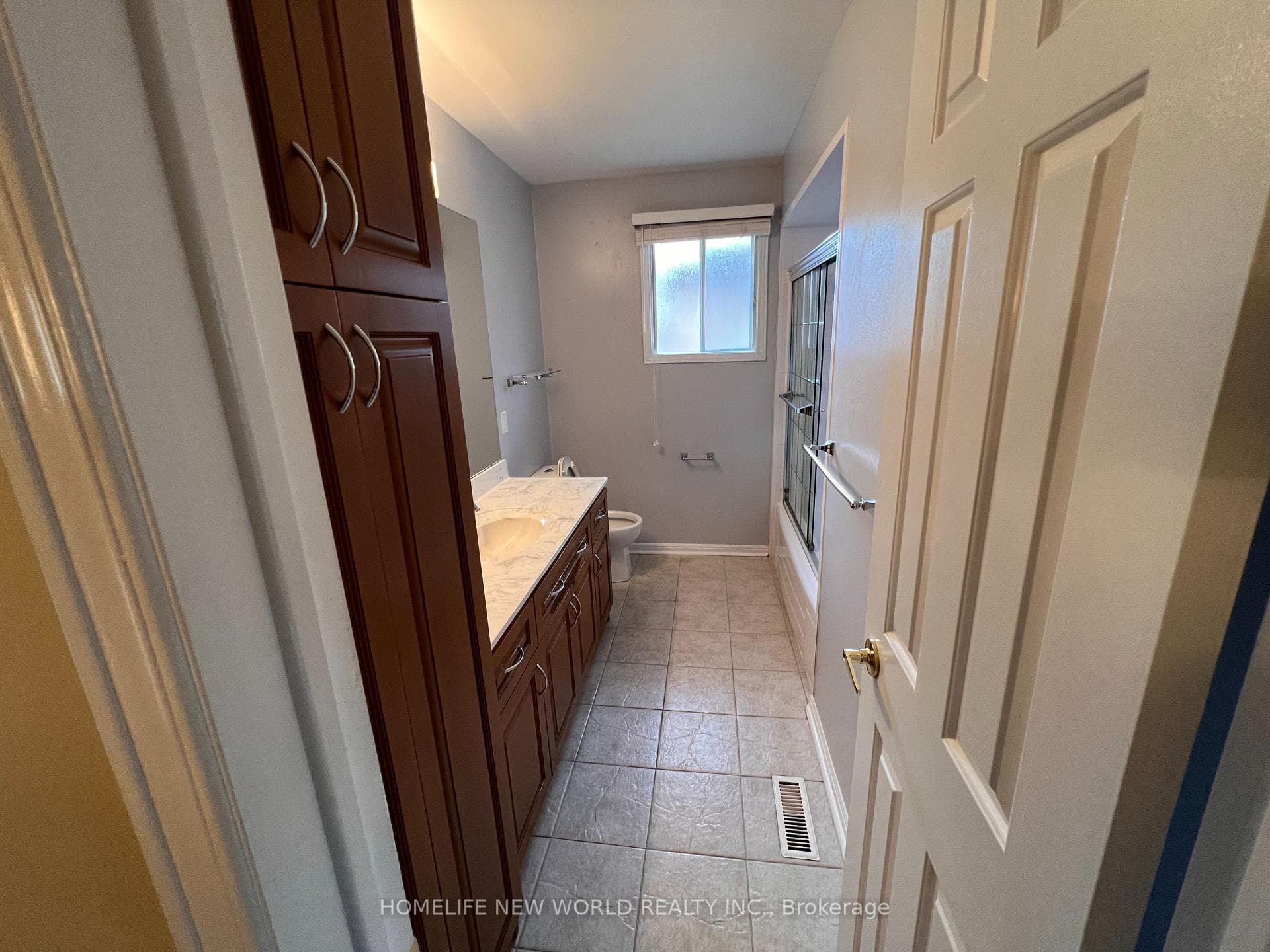 21 Delmark Boulevard photo 26
