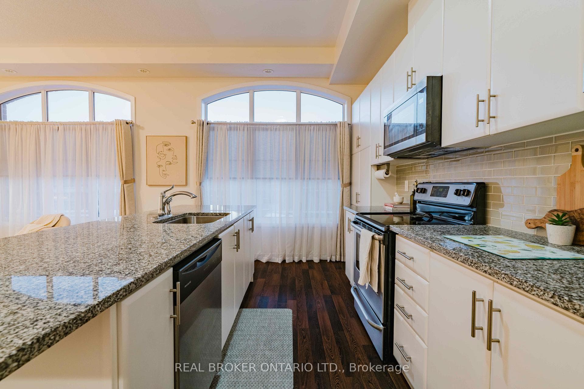 160 Glad Park Avenue photo 10