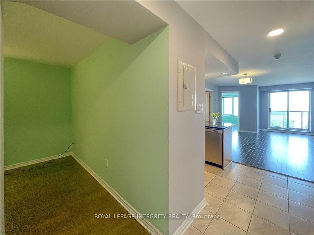 314 CENTRAL PARK Drive Unit 609 photo 11