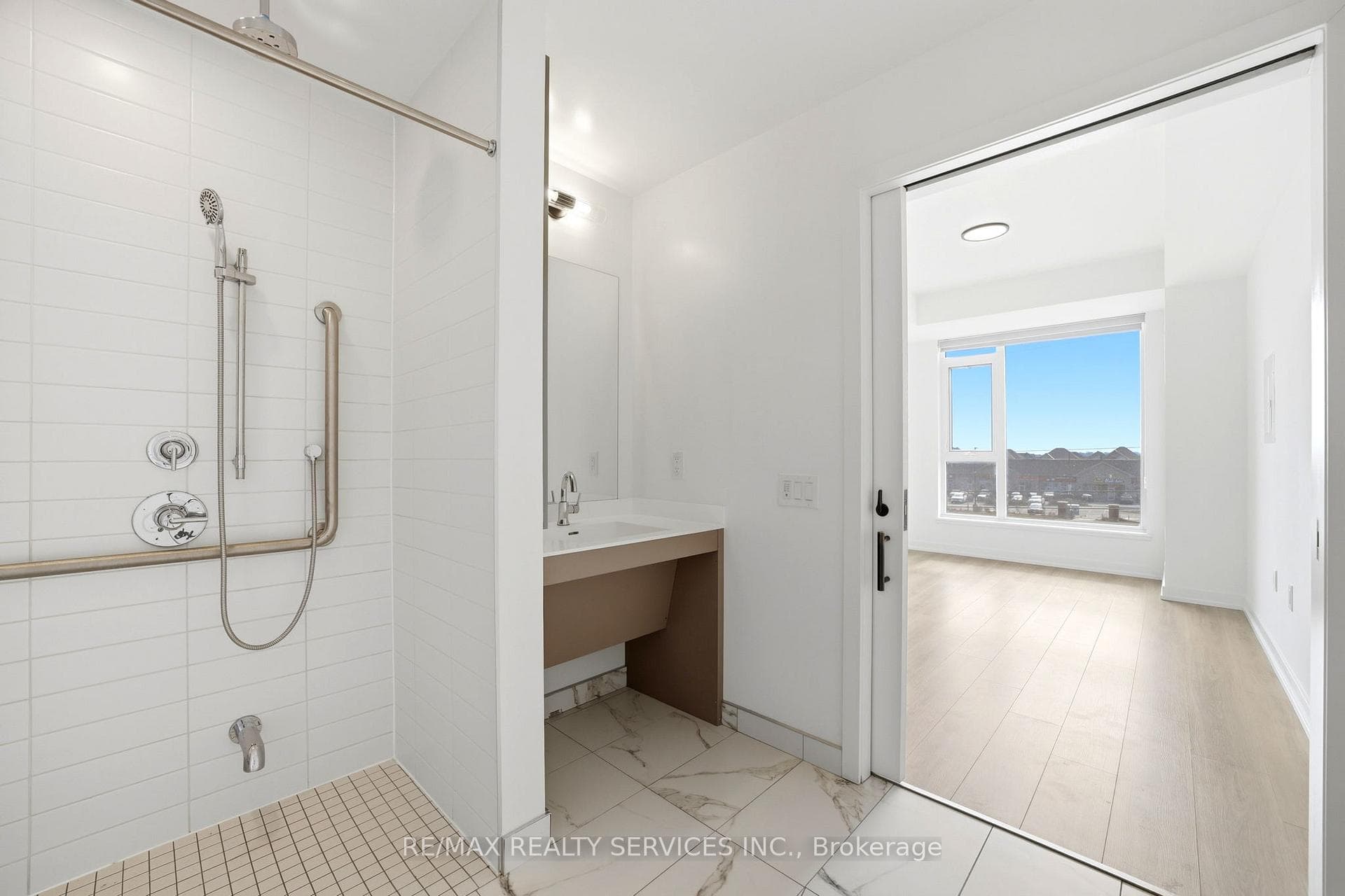 10 Lagerfeld Drive Unit 208 photo 23