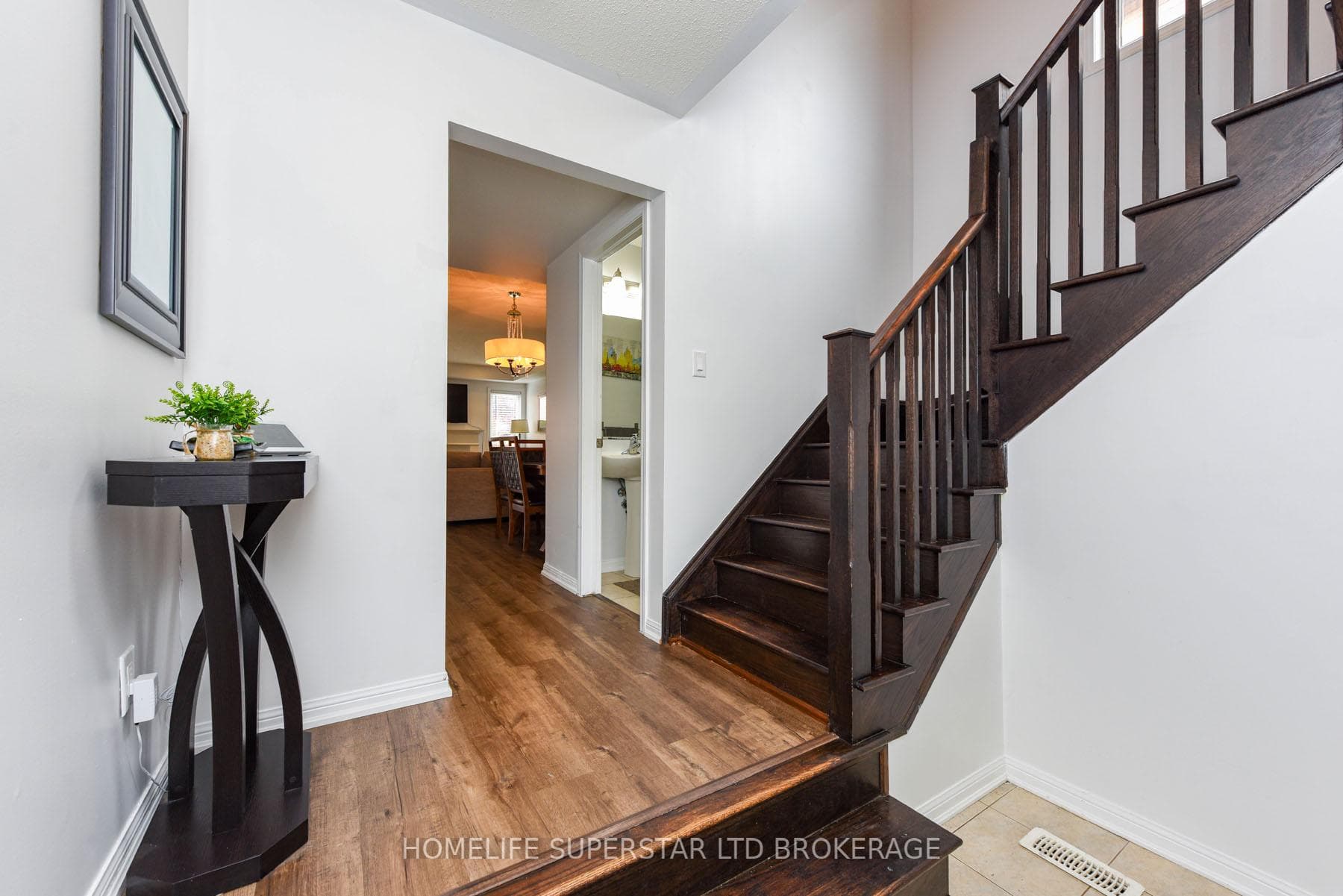1018 TIMMER Place photo 3