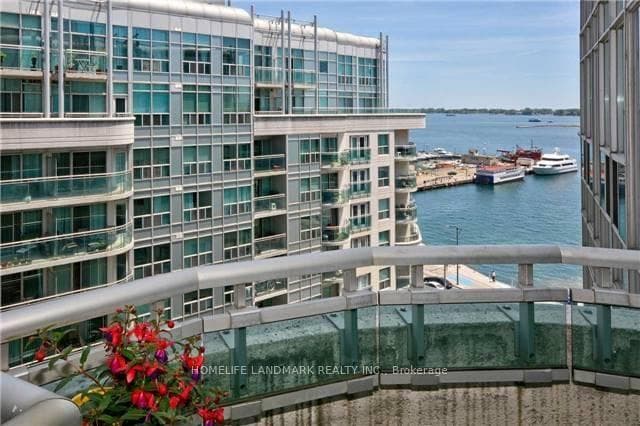 600 Queens Quay Unit 721 photo 11