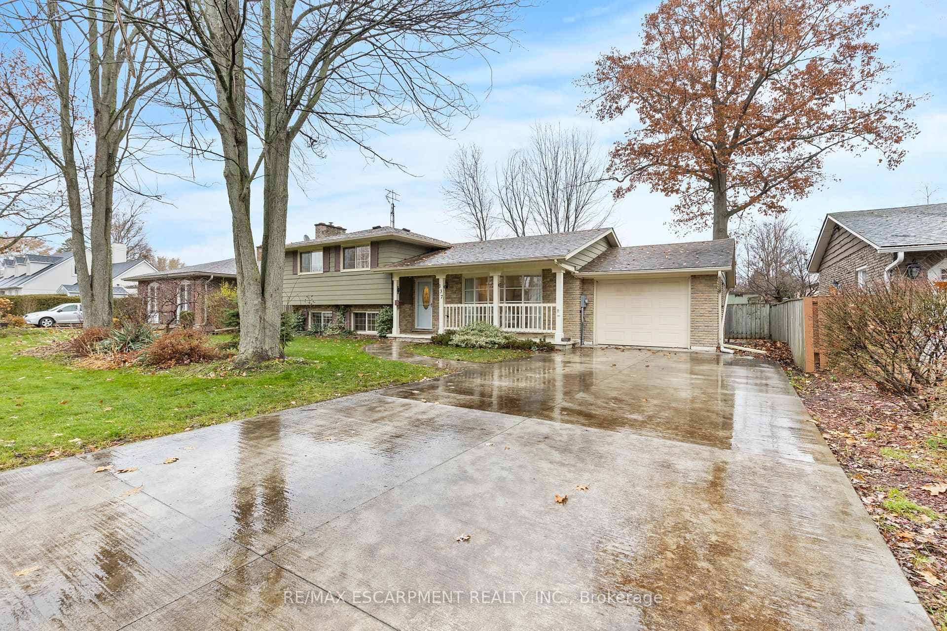 137 Brookfield Boulevard photo 3