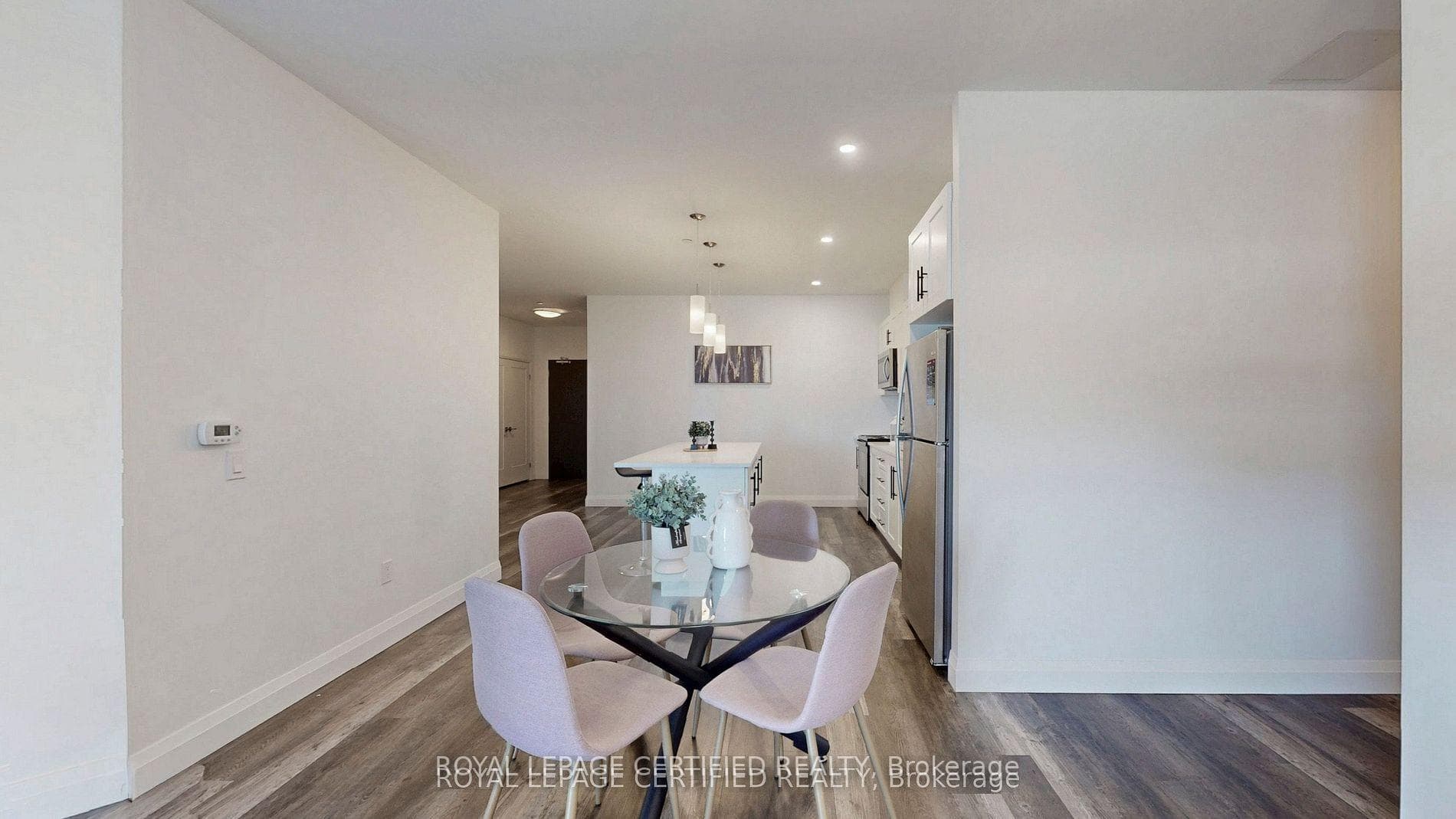 332 Gosling Gardens Unit 411 photo 13