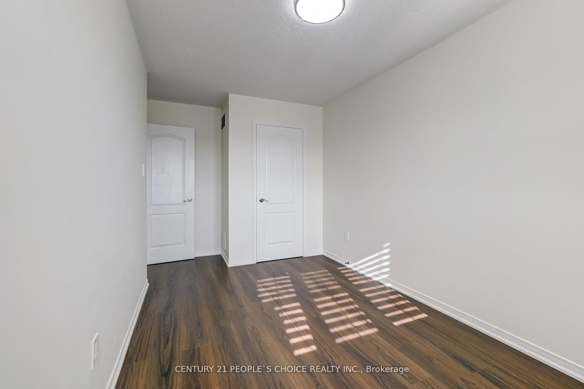 130 Keystar Court photo 33