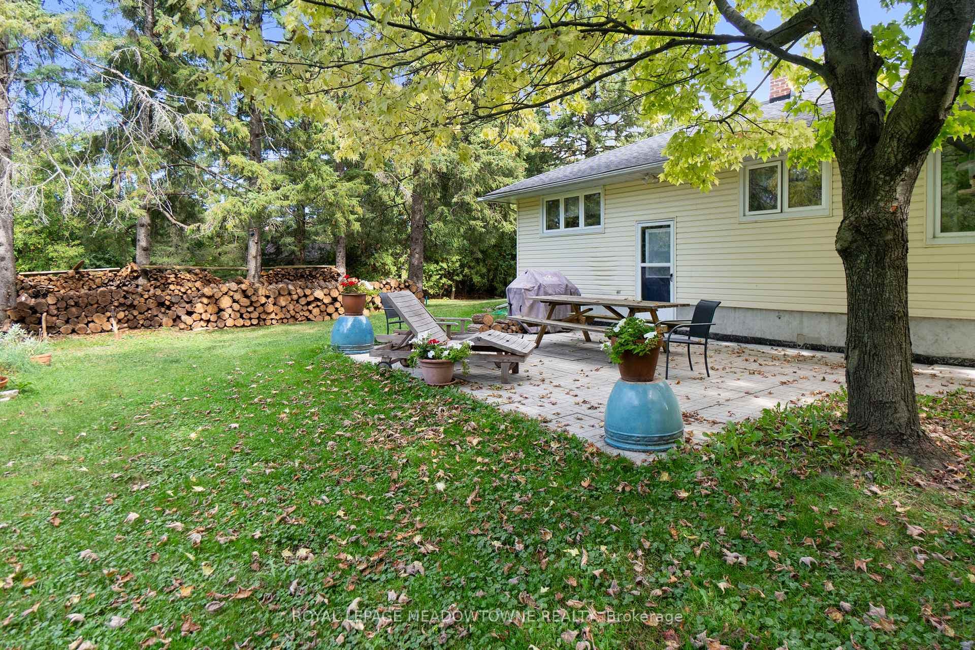 208 Martin Street photo 31