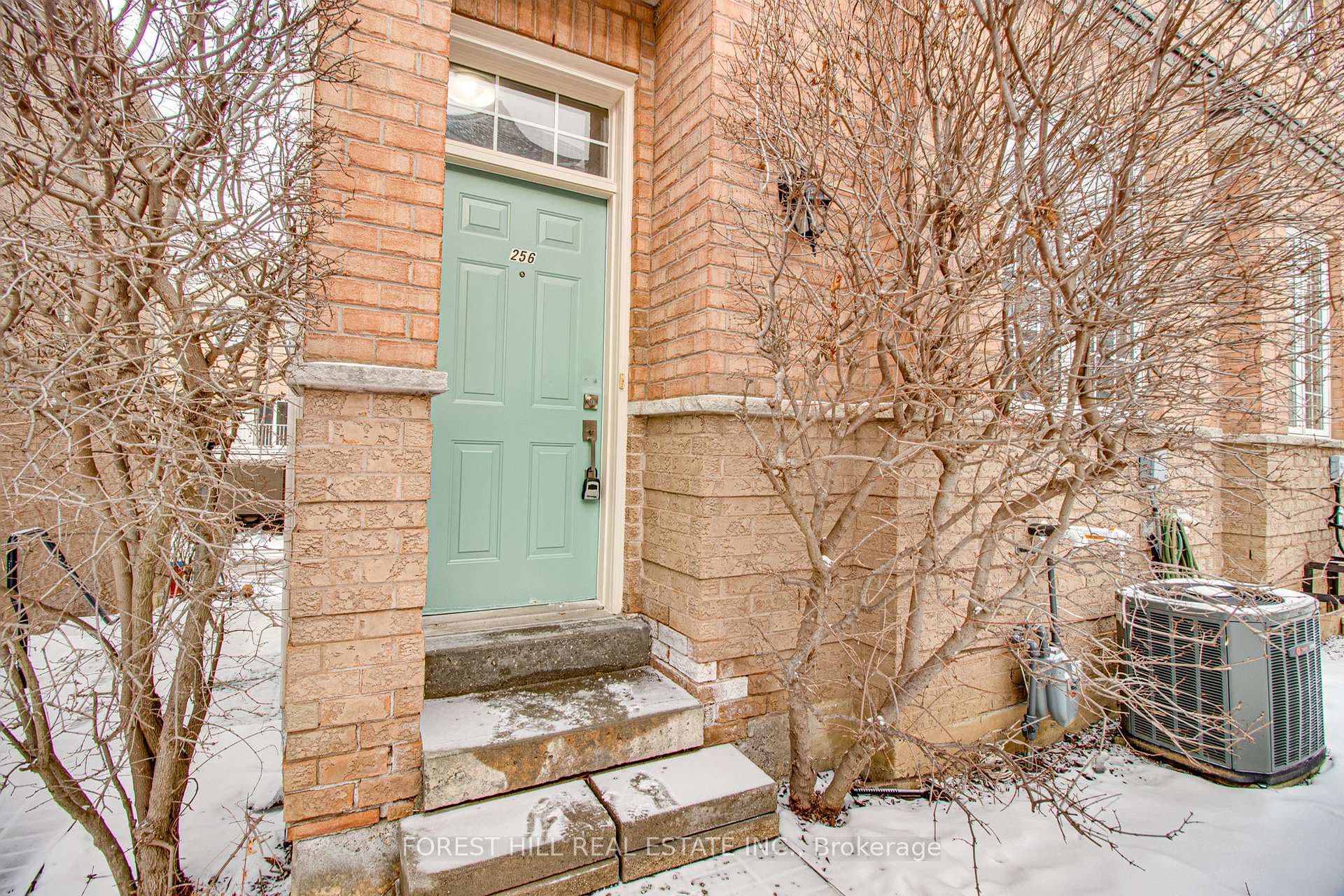 23 Observatory Lane Unit 256 photo 1