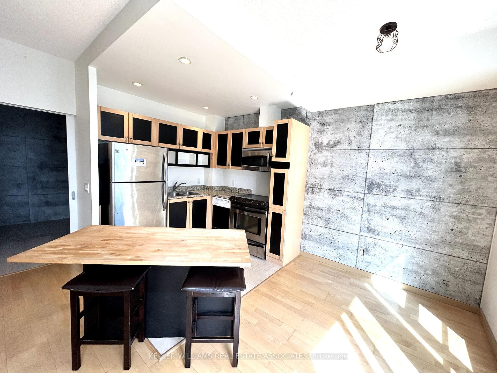 8 York Street Unit 2104 photo 5