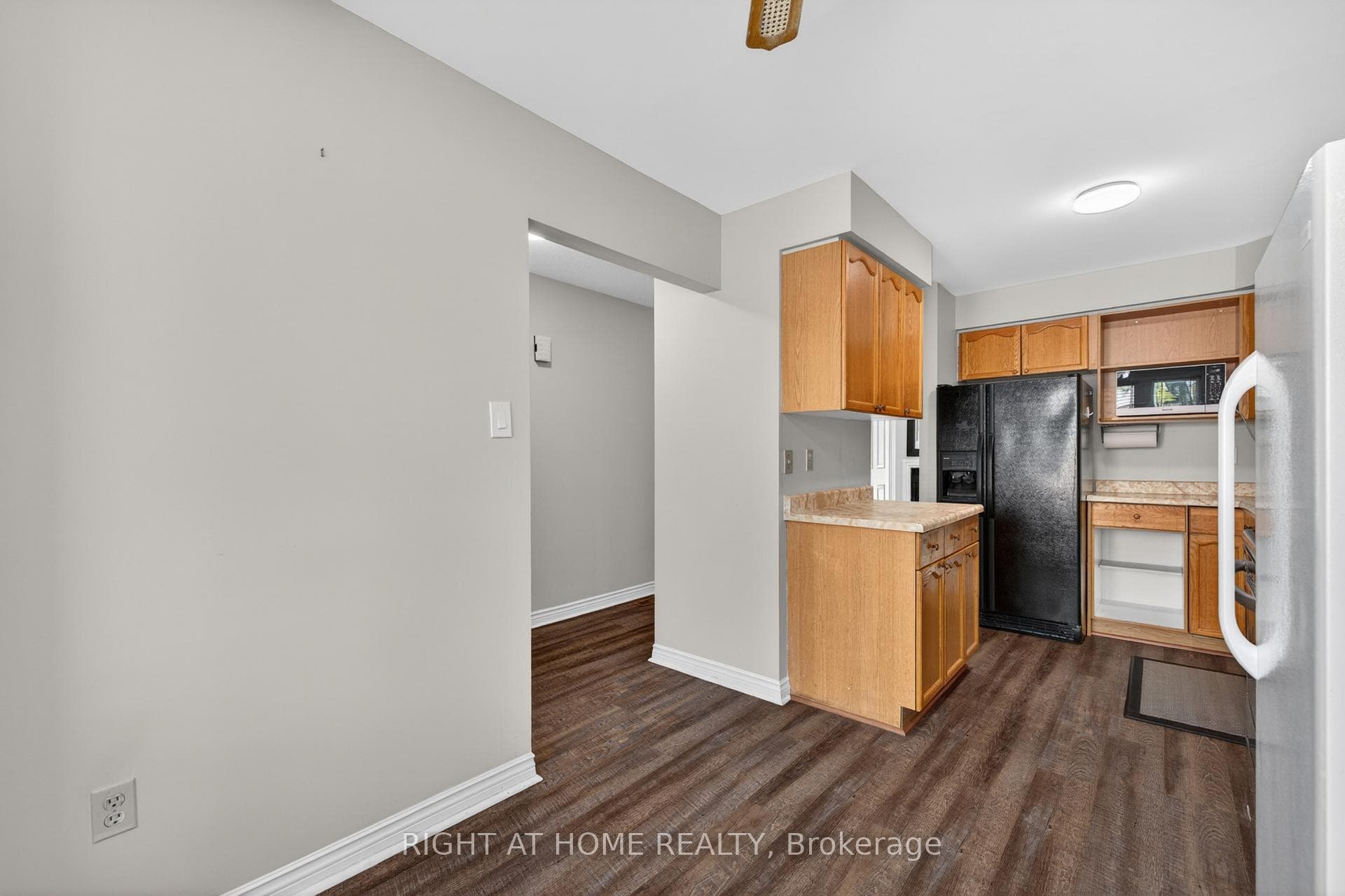 308 Conway Drive Unit 14 photo 9