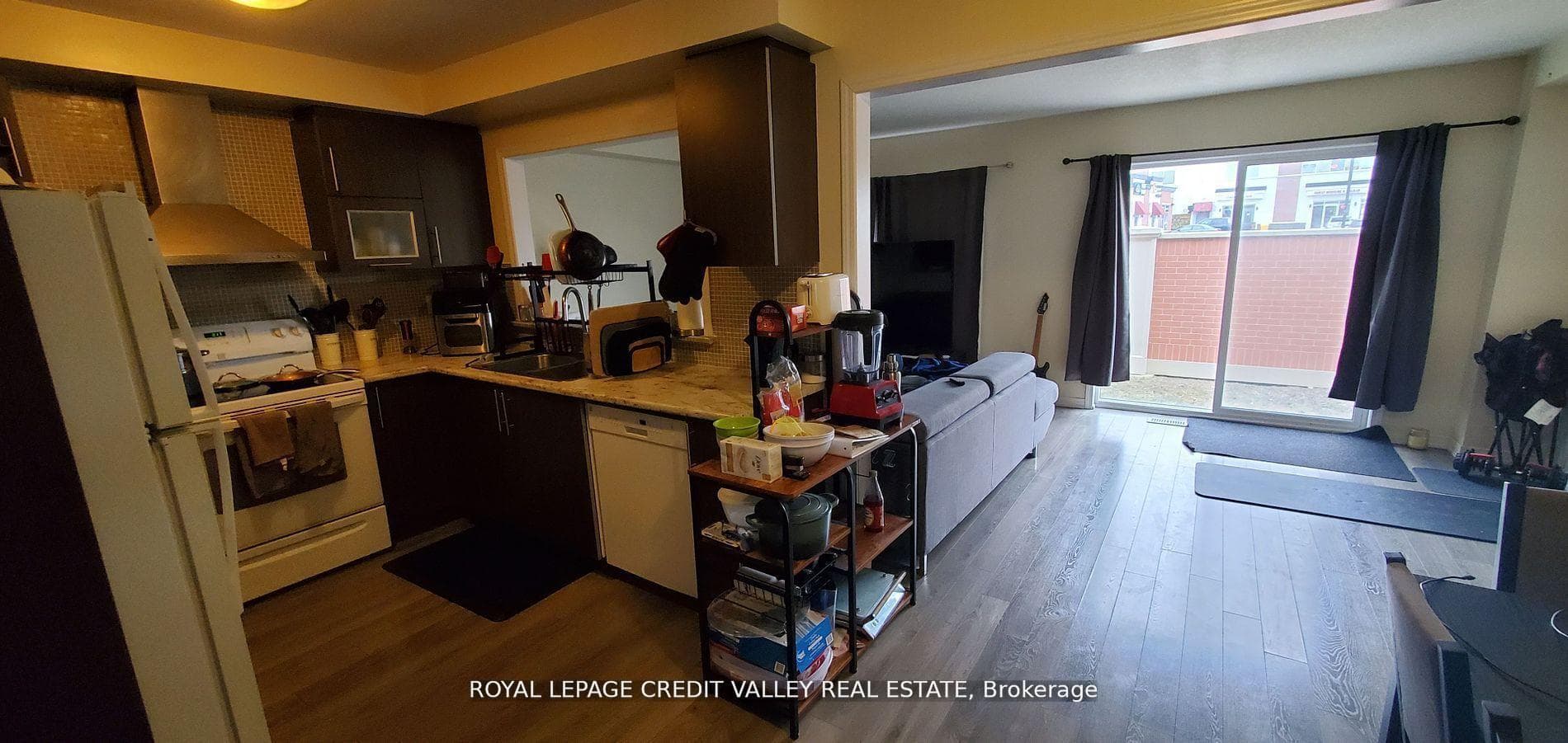 134 Baffin Crescent photo 4