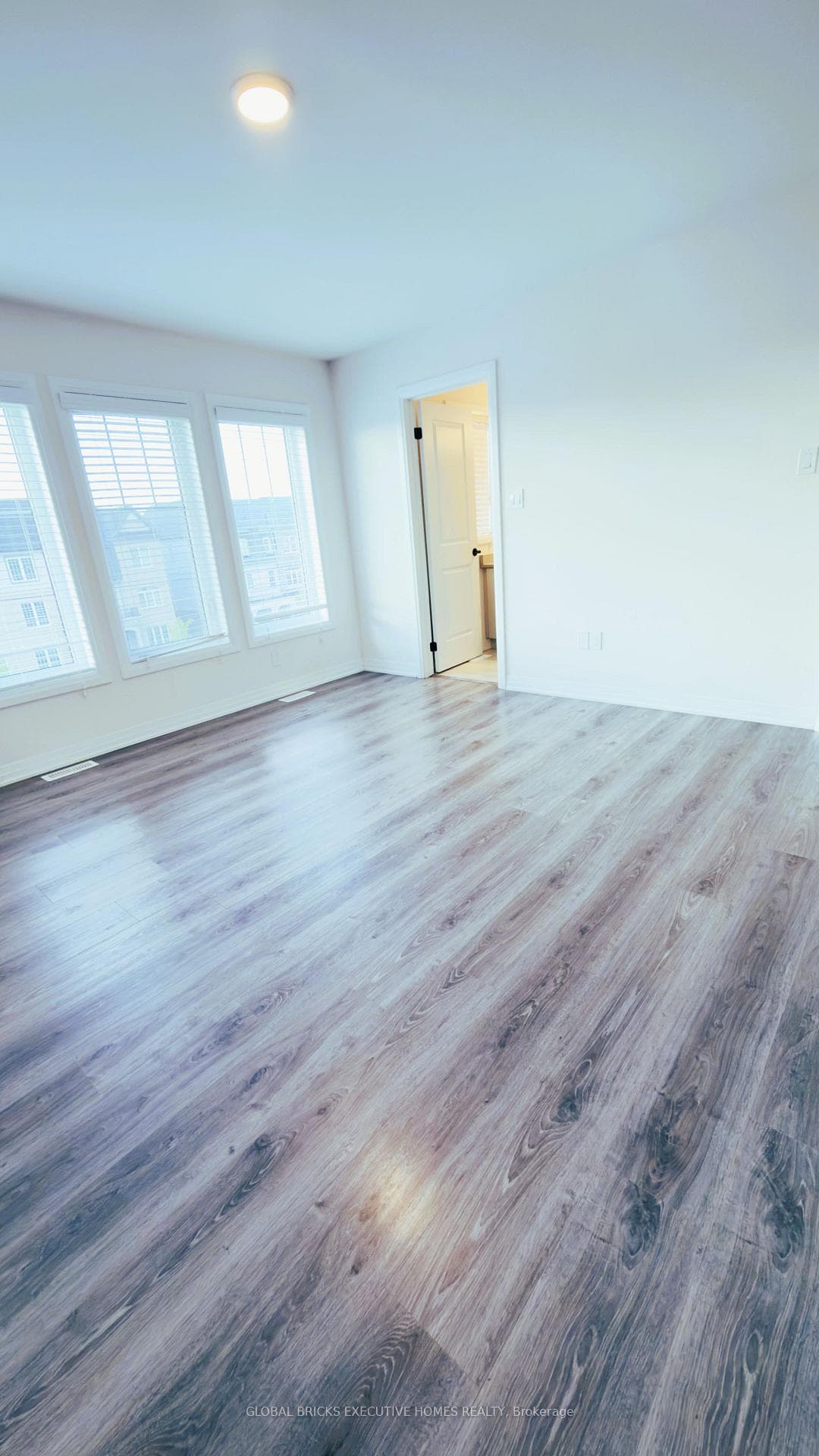 42 Ambereen Place photo 25