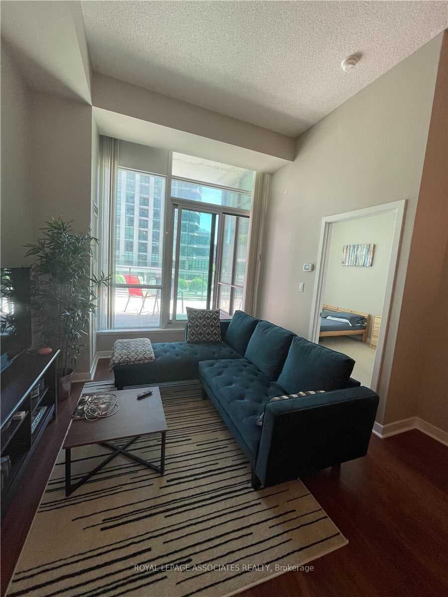 33 Bay Street Unit 212 photo 4