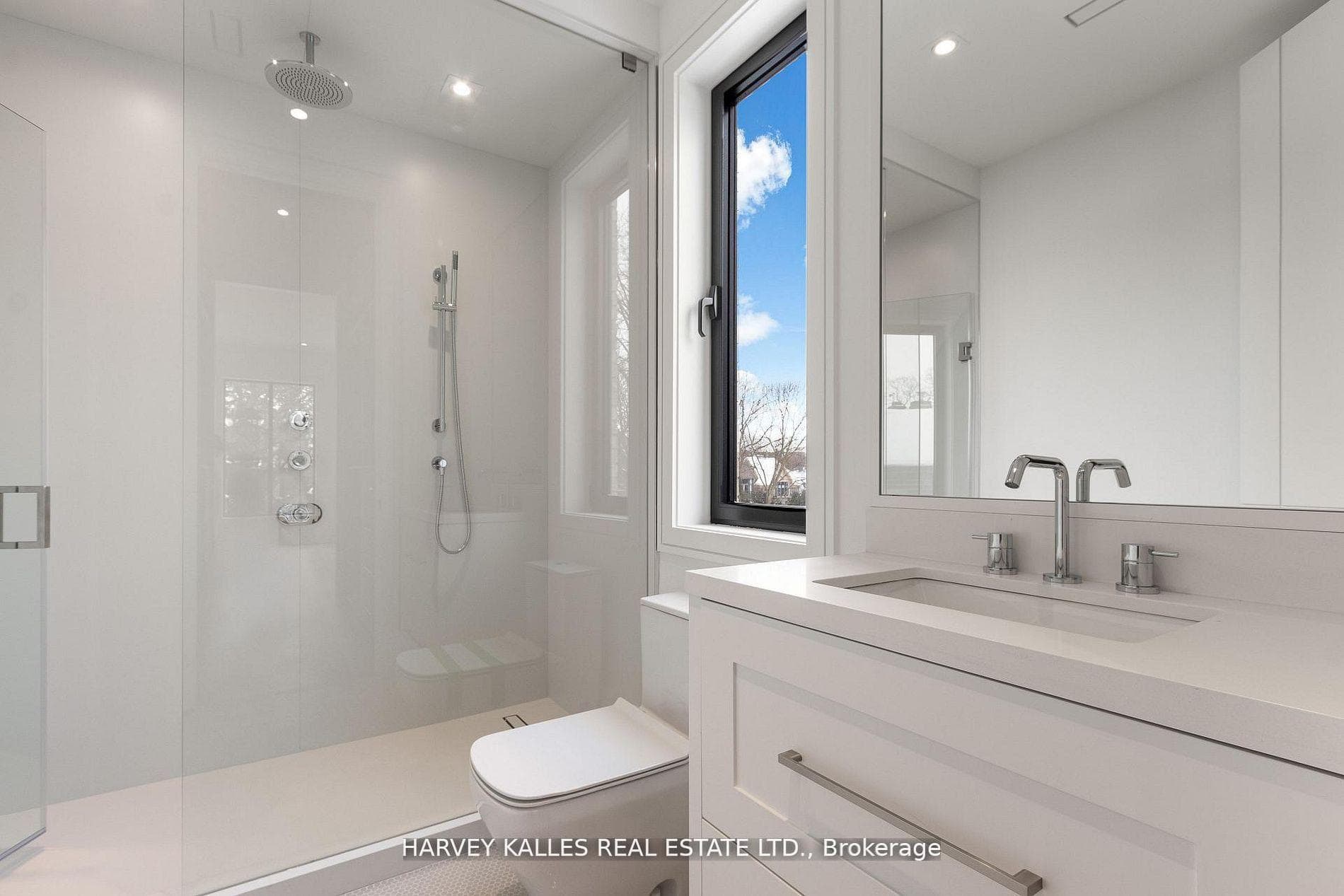 370 Glengrove Avenue photo 31