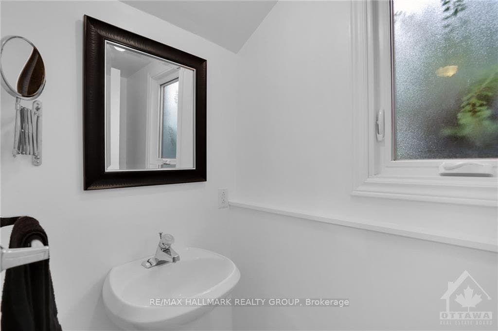 29 BISCAYNE Crescent photo 18