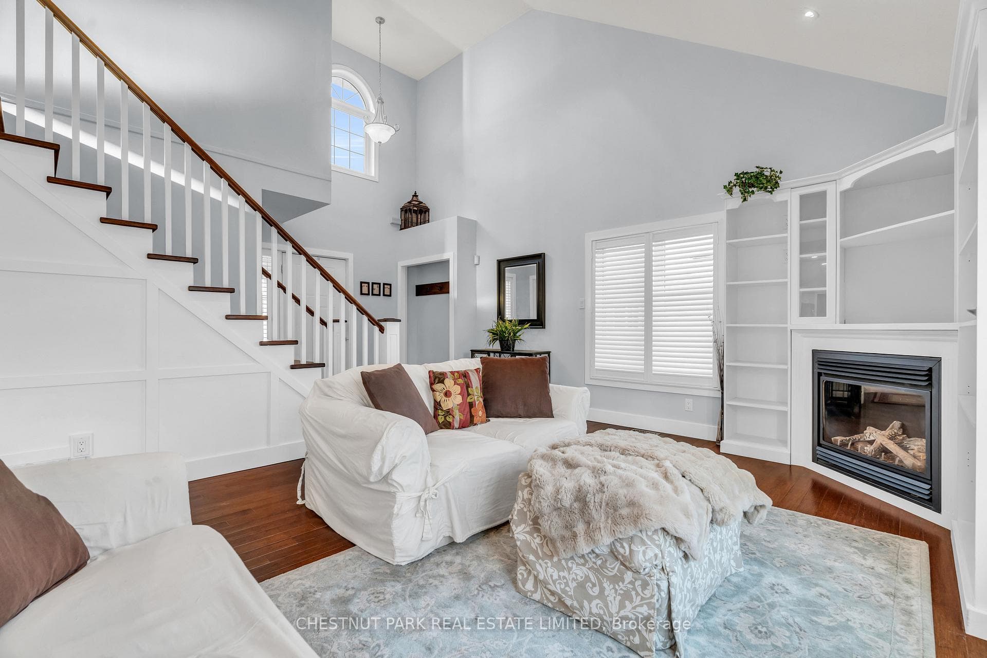 241 Fern Crescent photo 8