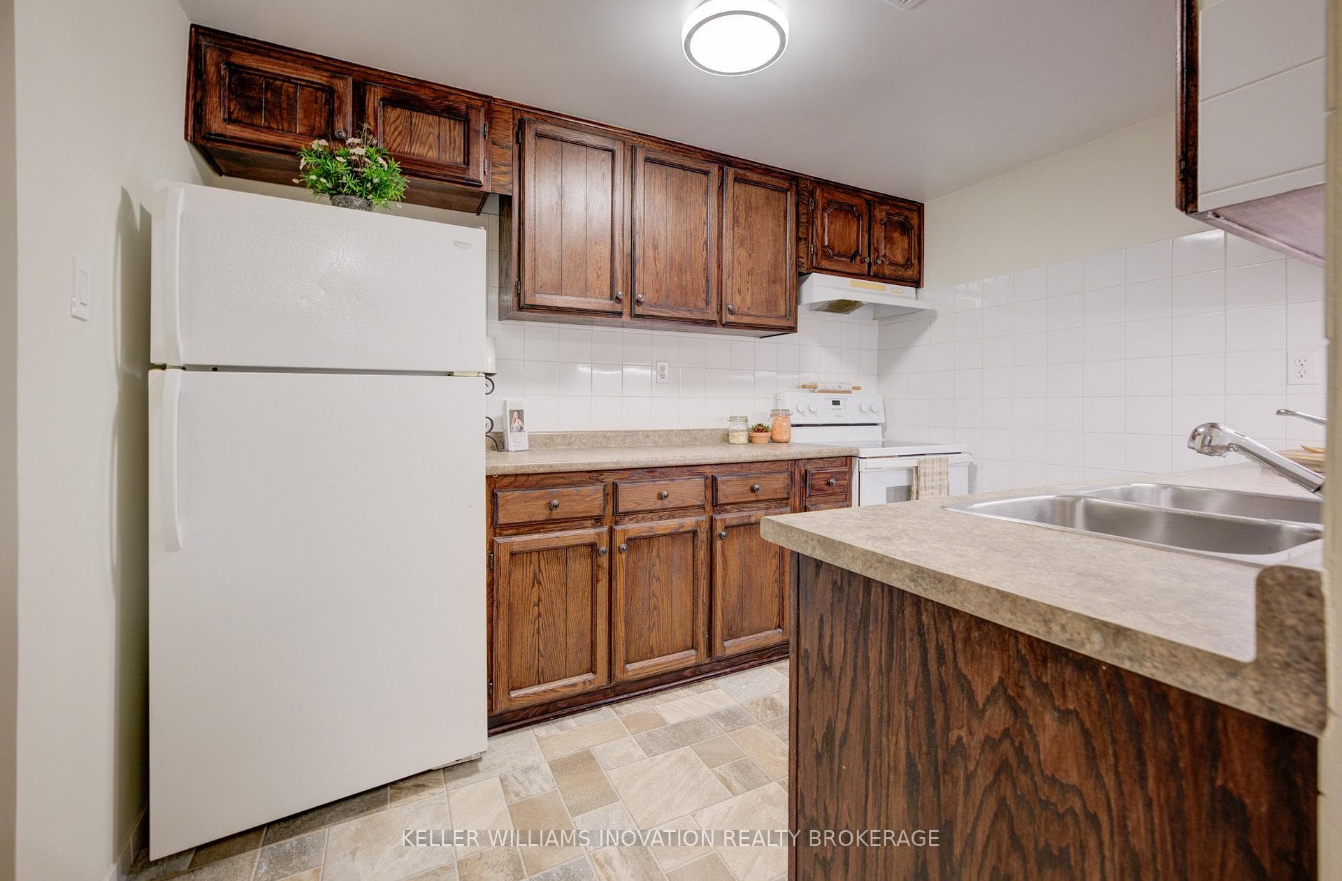 131 VERONICA Drive photo 23