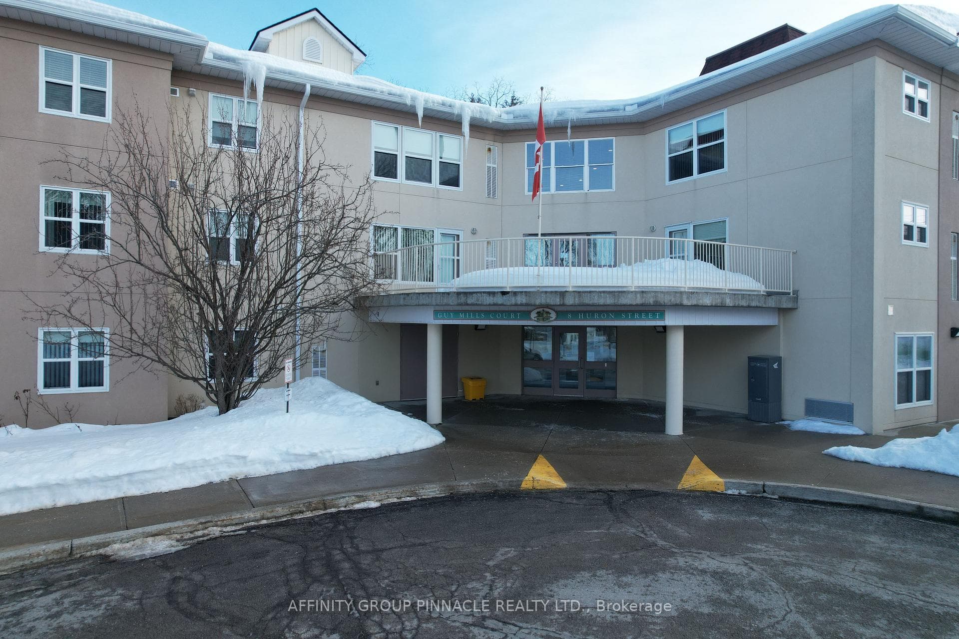 8 Huron Street Unit 211 photo 4