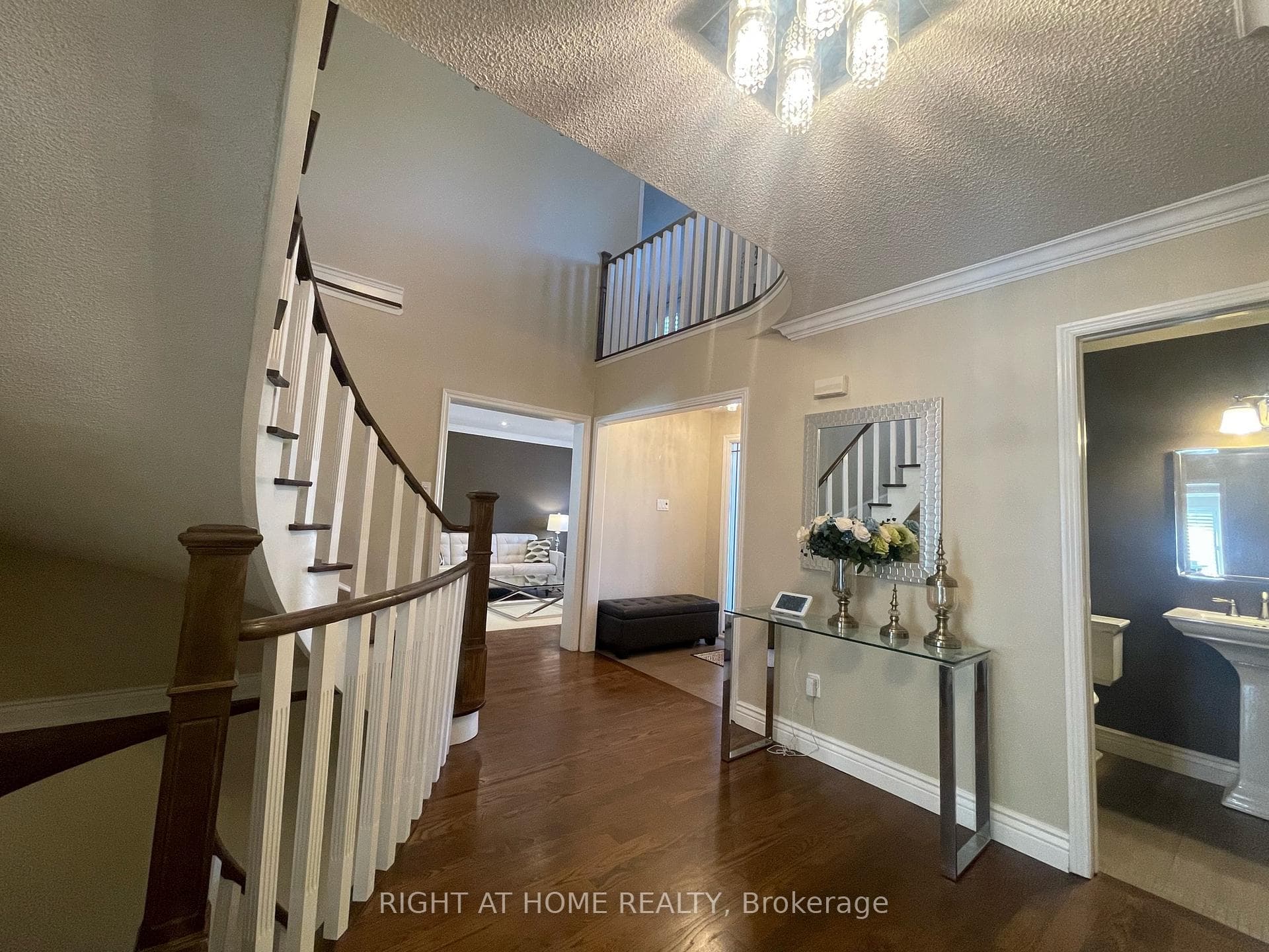 1299 Windrush Drive photo 3