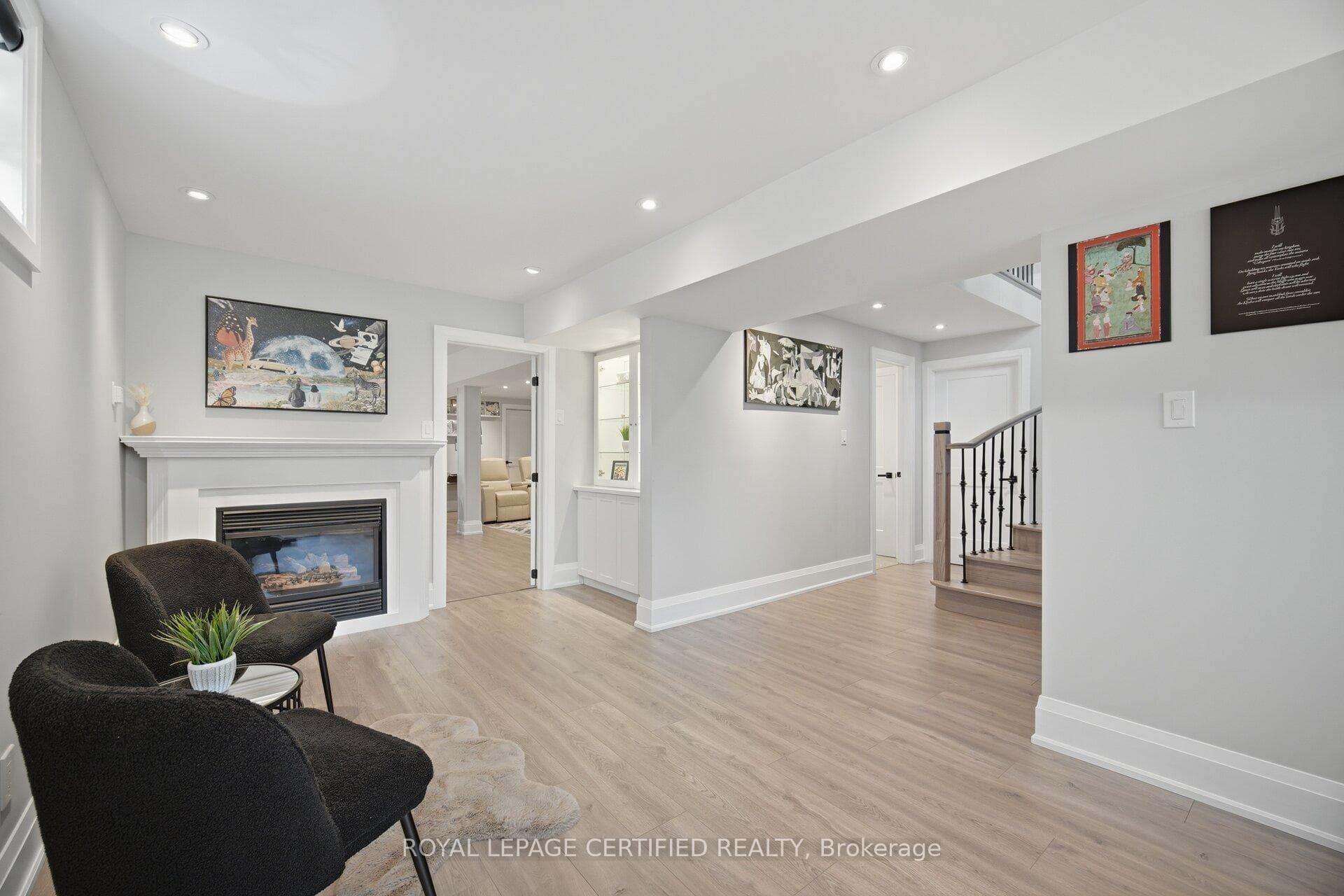 306 Avro Road photo 29