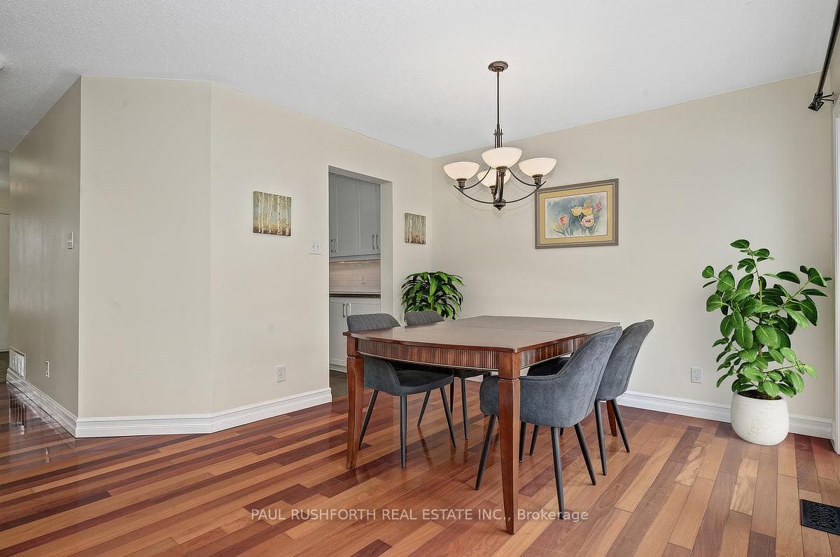 Virtually Staged-Dining Room