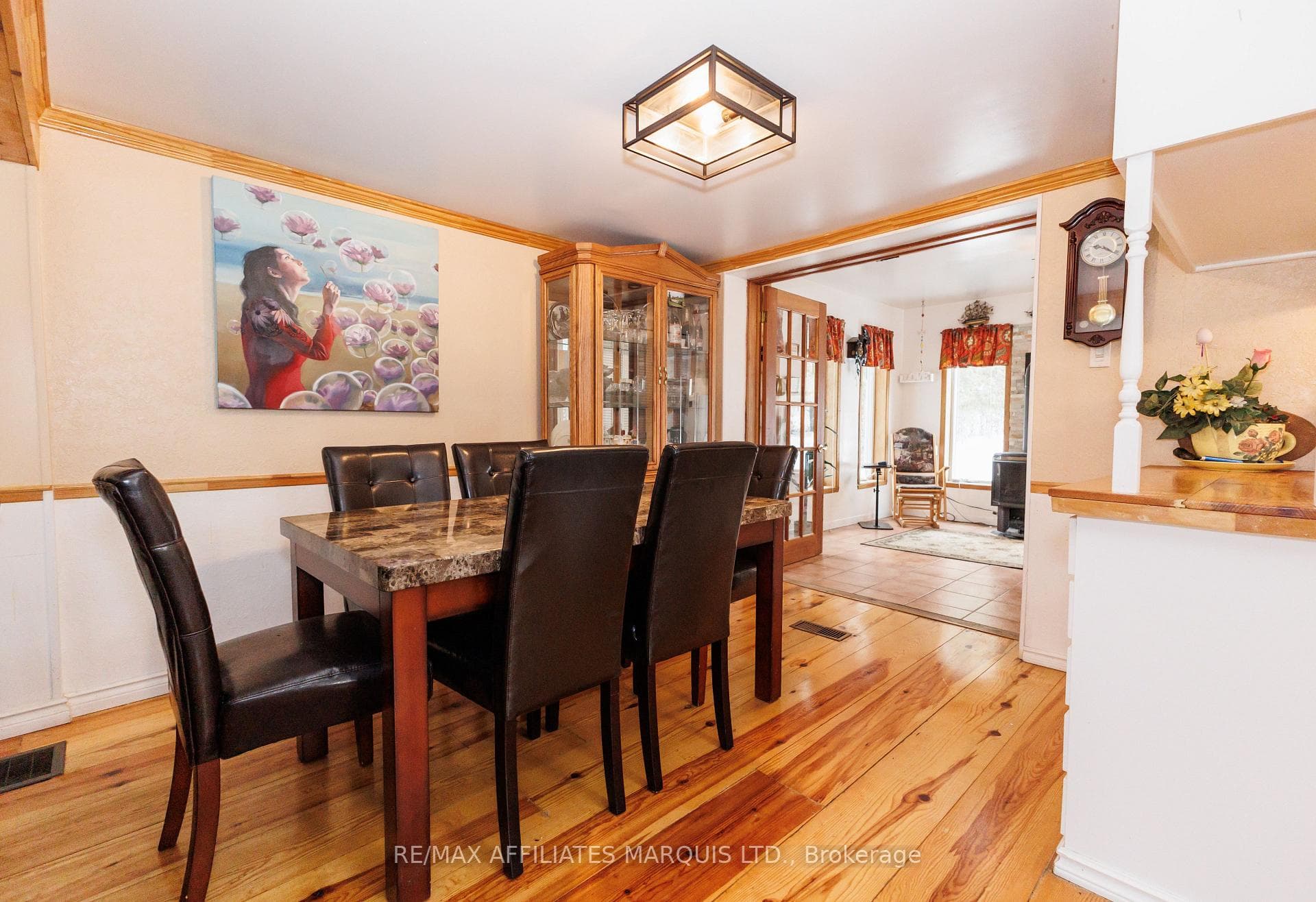 21940 Sauve Street photo 13