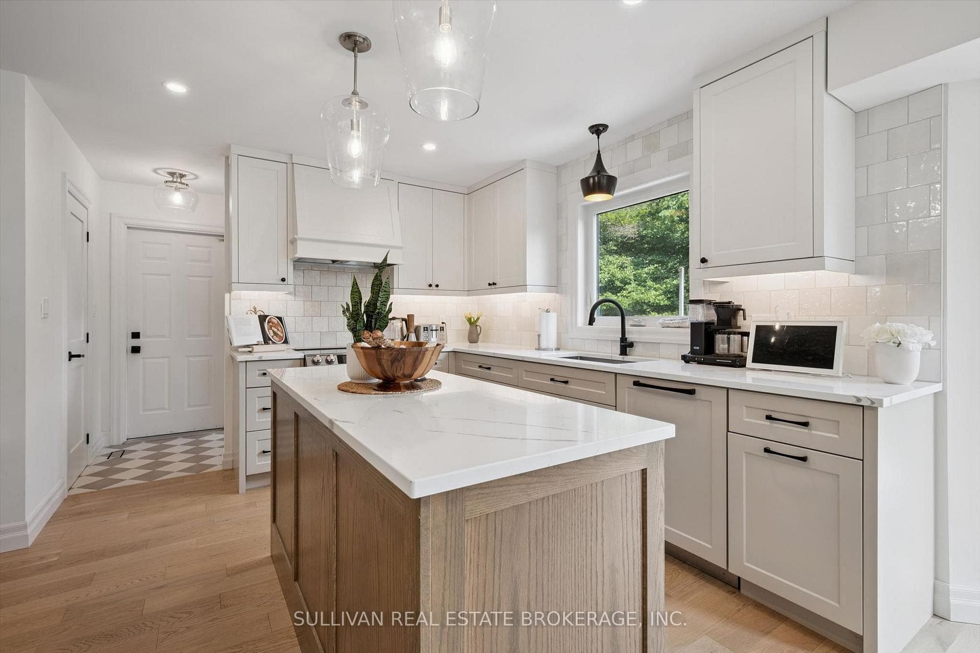 105 Cobblestone Place photo 13