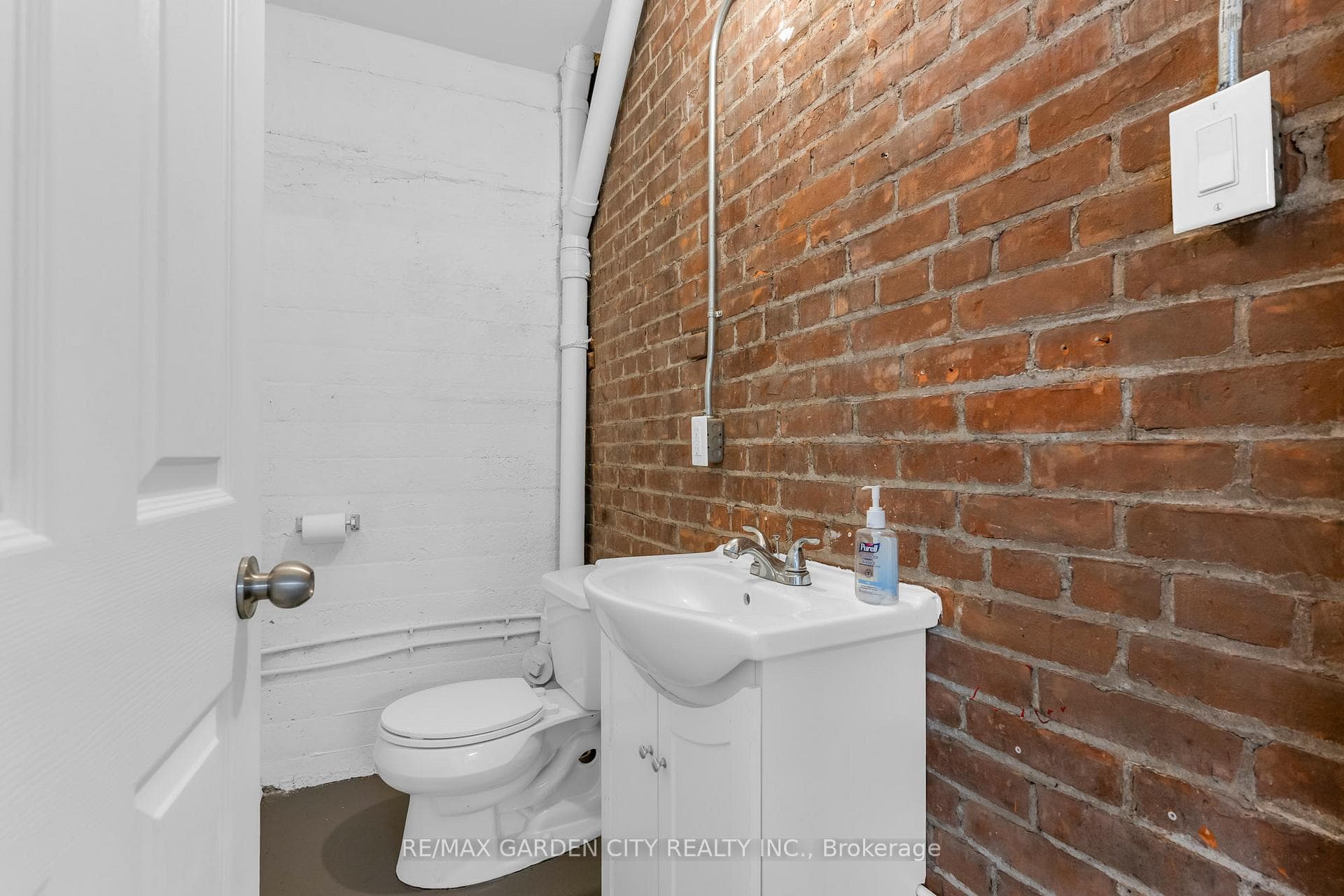 16 Myrtle Avenue Unit 4 Lower photo 7