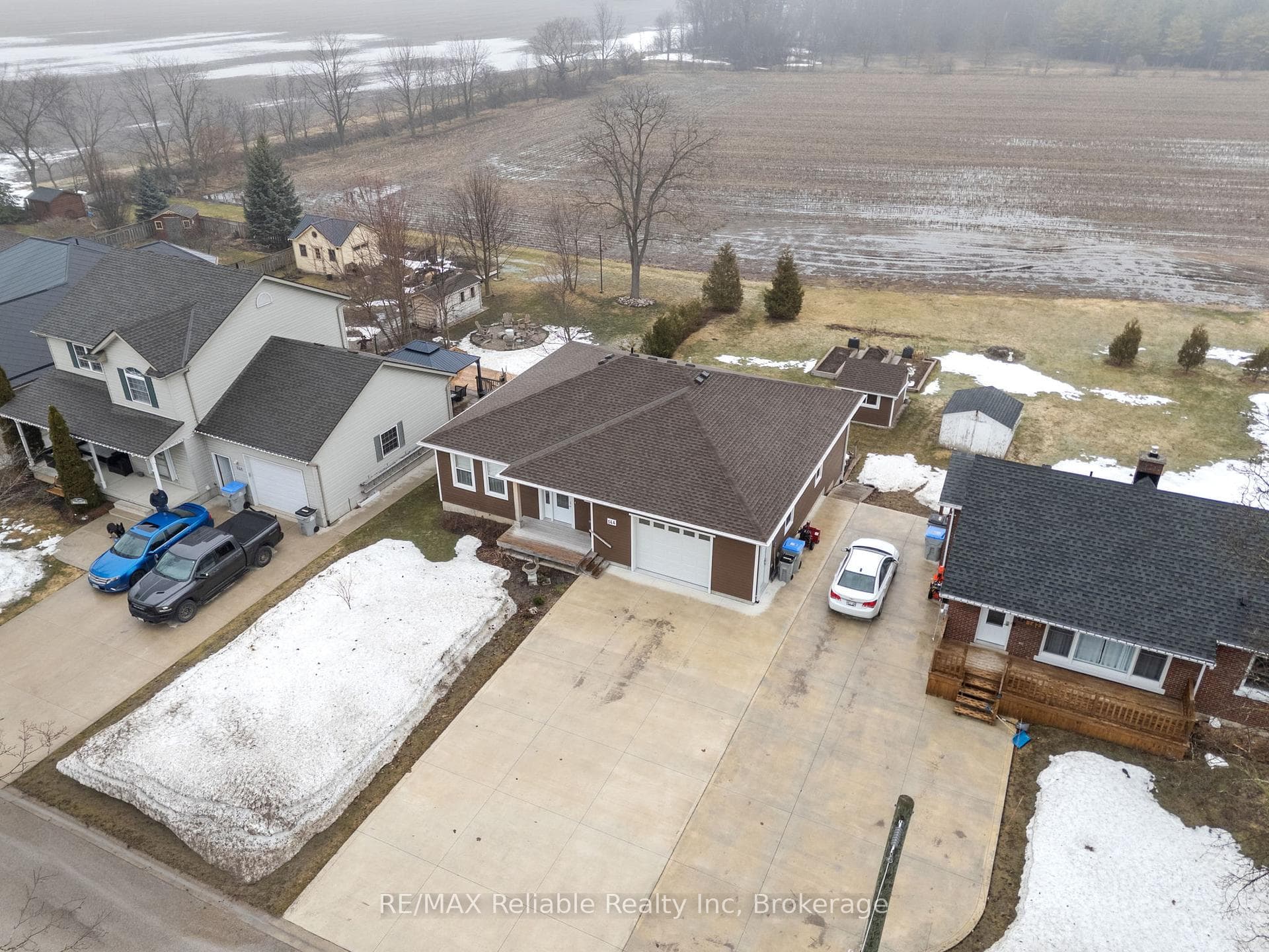 144 James Street photo 40