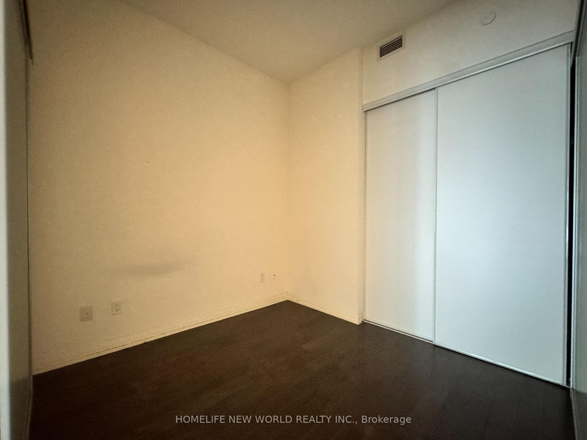 460 Adelaide Street Unit 925 photo 13