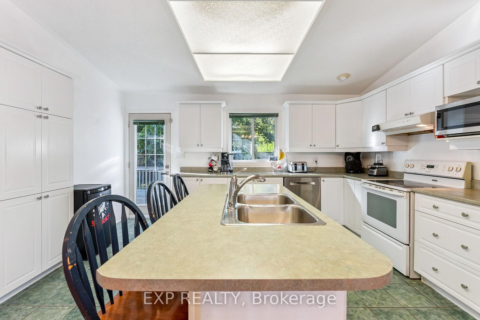 3 Bayshore Drive photo 12