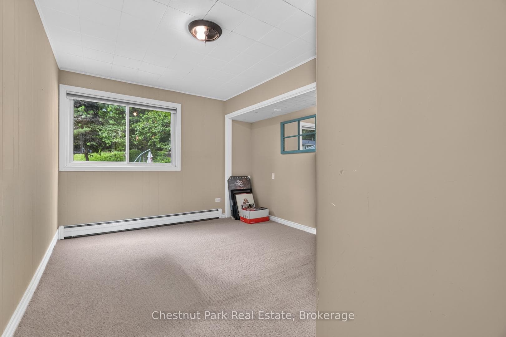 2nd bedroom
