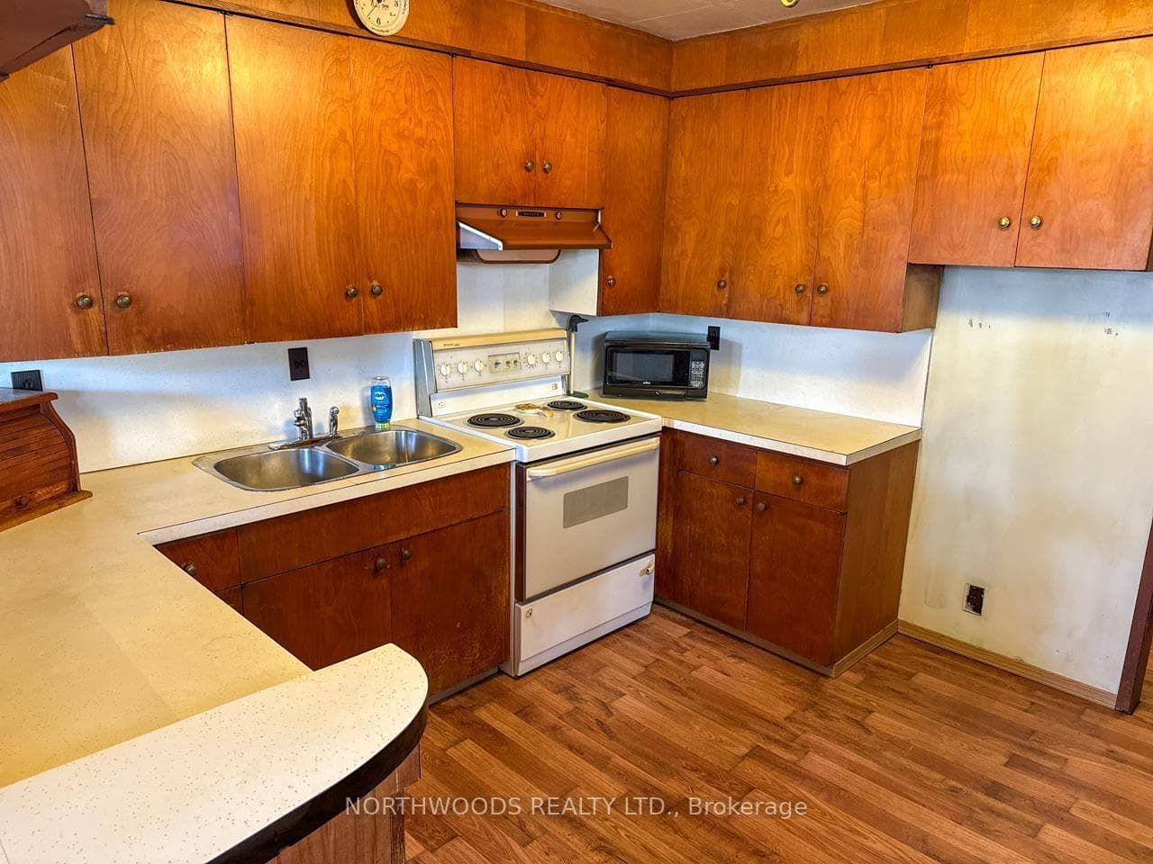 6 Woodpecker Hill photo 11