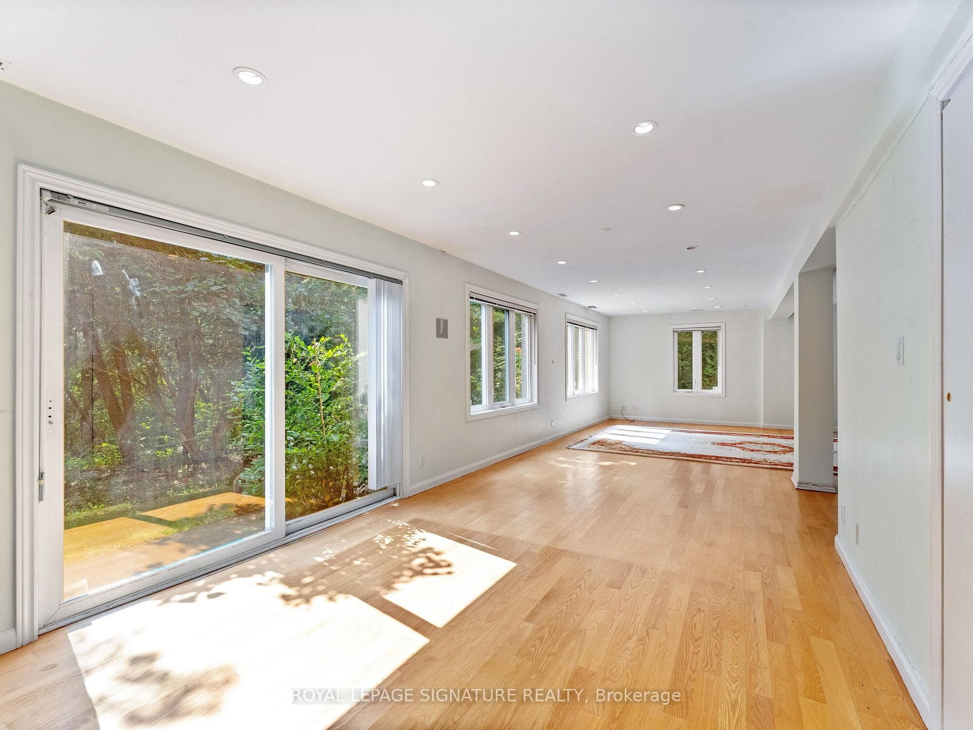 75 Leggett Avenue photo 21