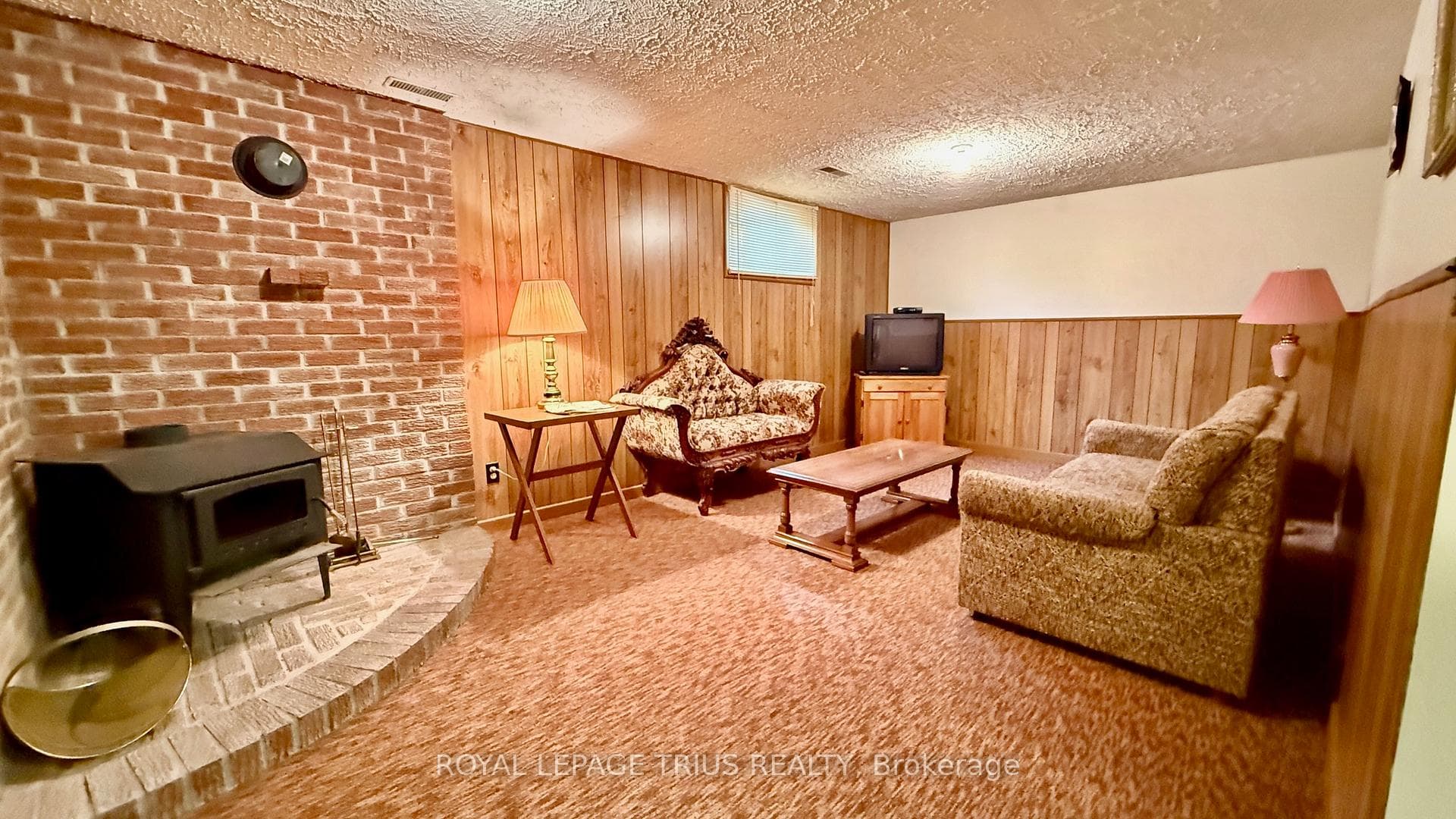 123 Oak Street photo 22
