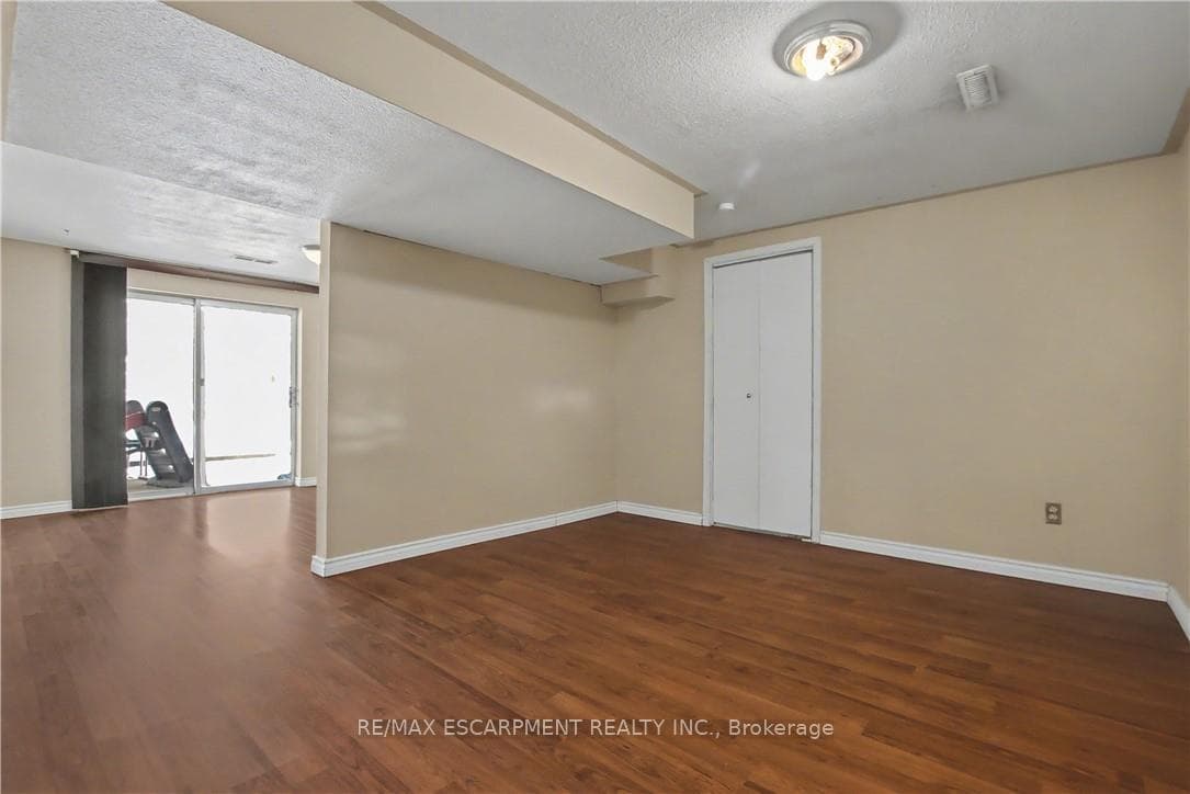 37 Sunrise Crescent photo 27