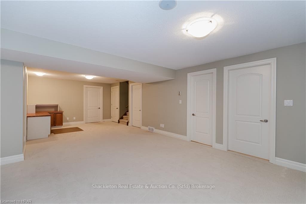 27 NORTH POINTE Drive Unit 47 photo 31